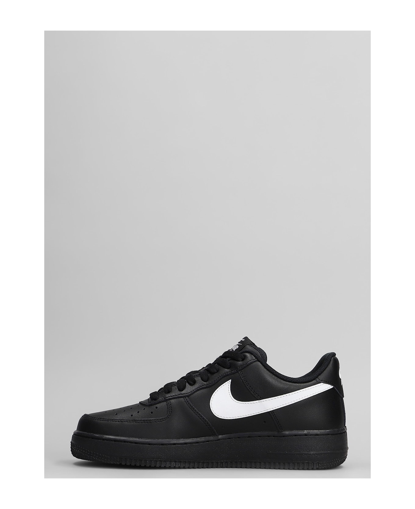 Nike Air Force 1 07 Sneakers In Black Leather - black