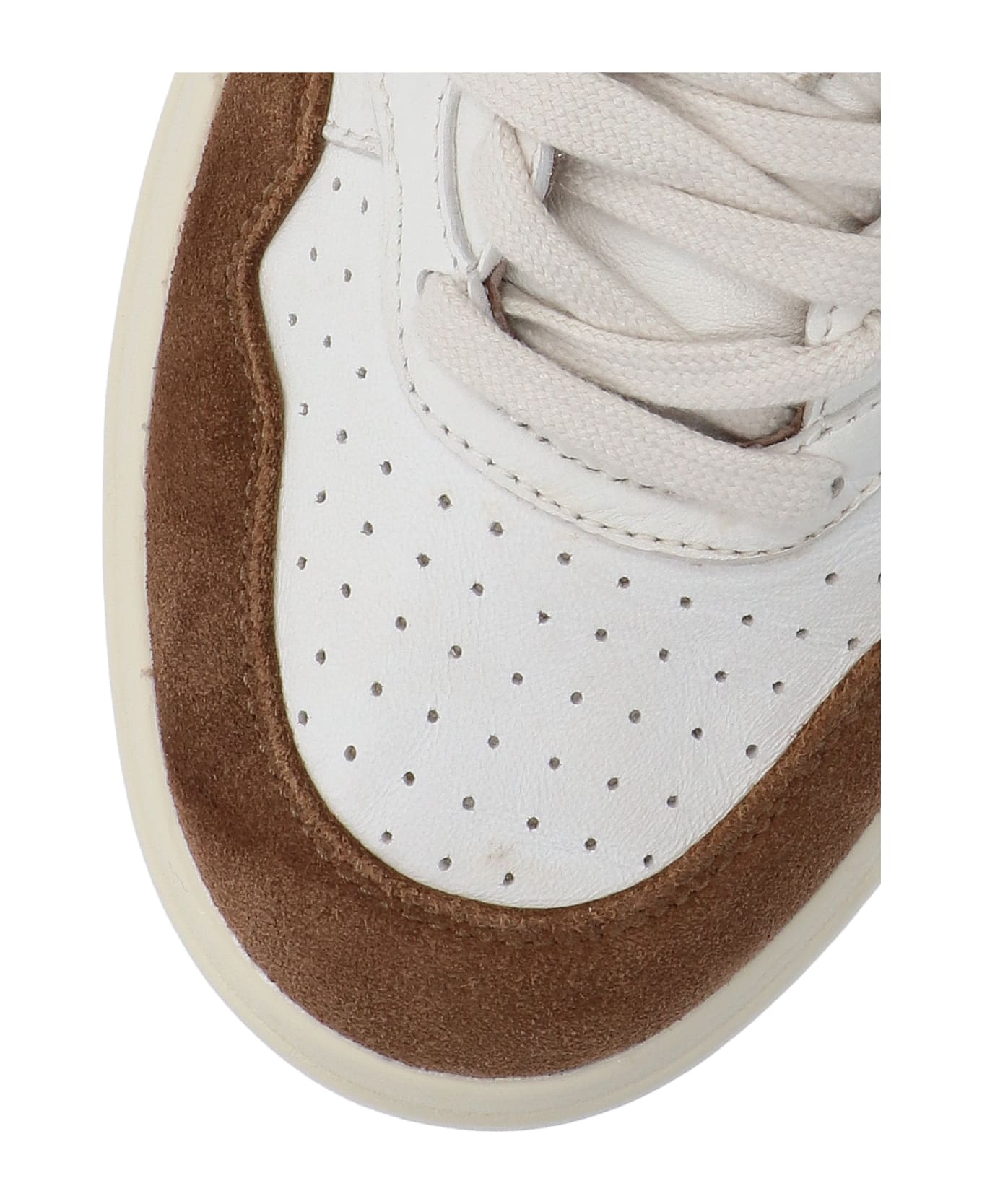 Autry Medalist Low Sneakers In Brown Suede And White Leather - White スニーカー