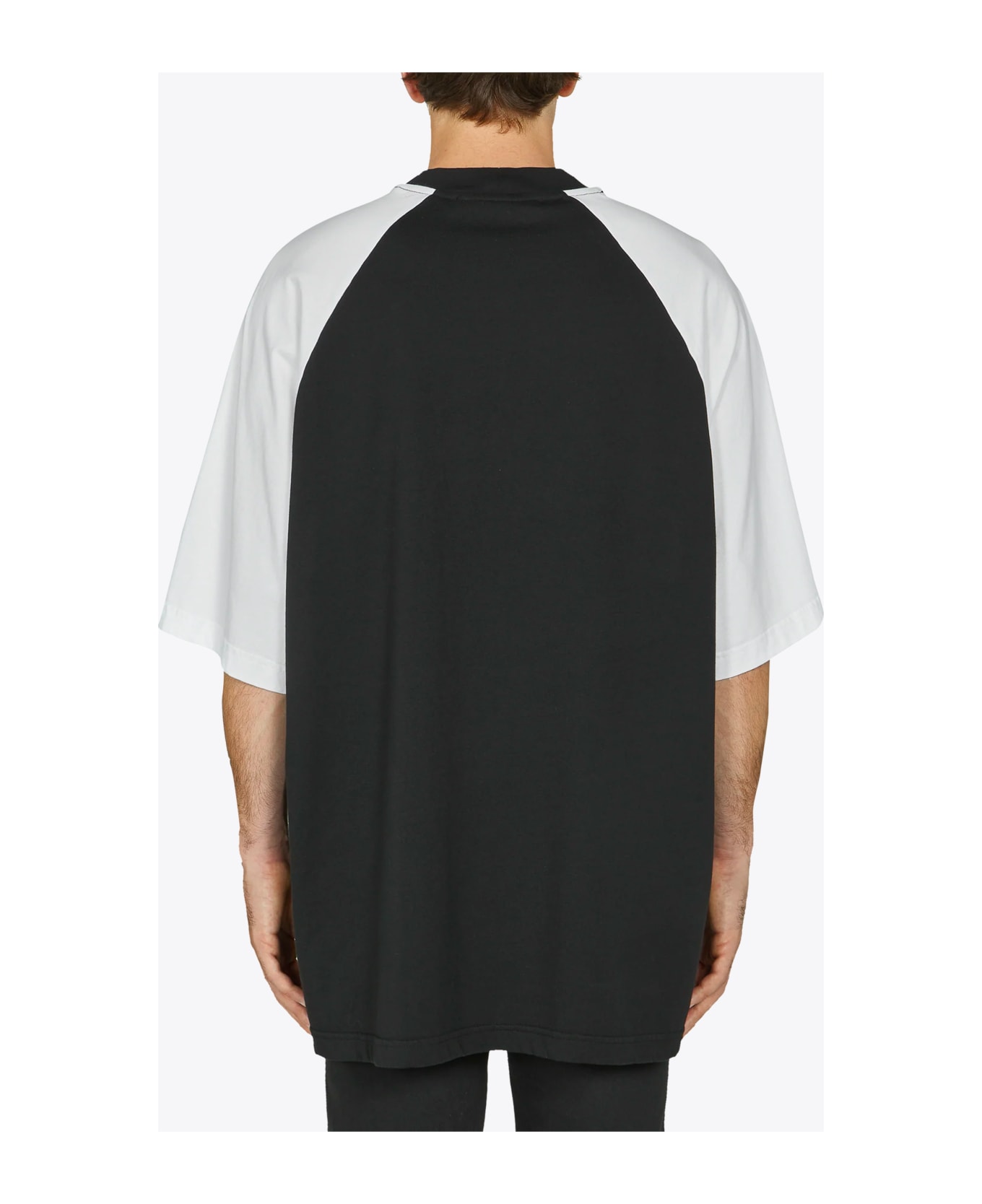 1017 ALYX 9SM Oversize Logo Raglan T-shirt Black And White Raglan Sleeves T-shirt - Oversize Logo Raglan T-shirt - Nero/bianco