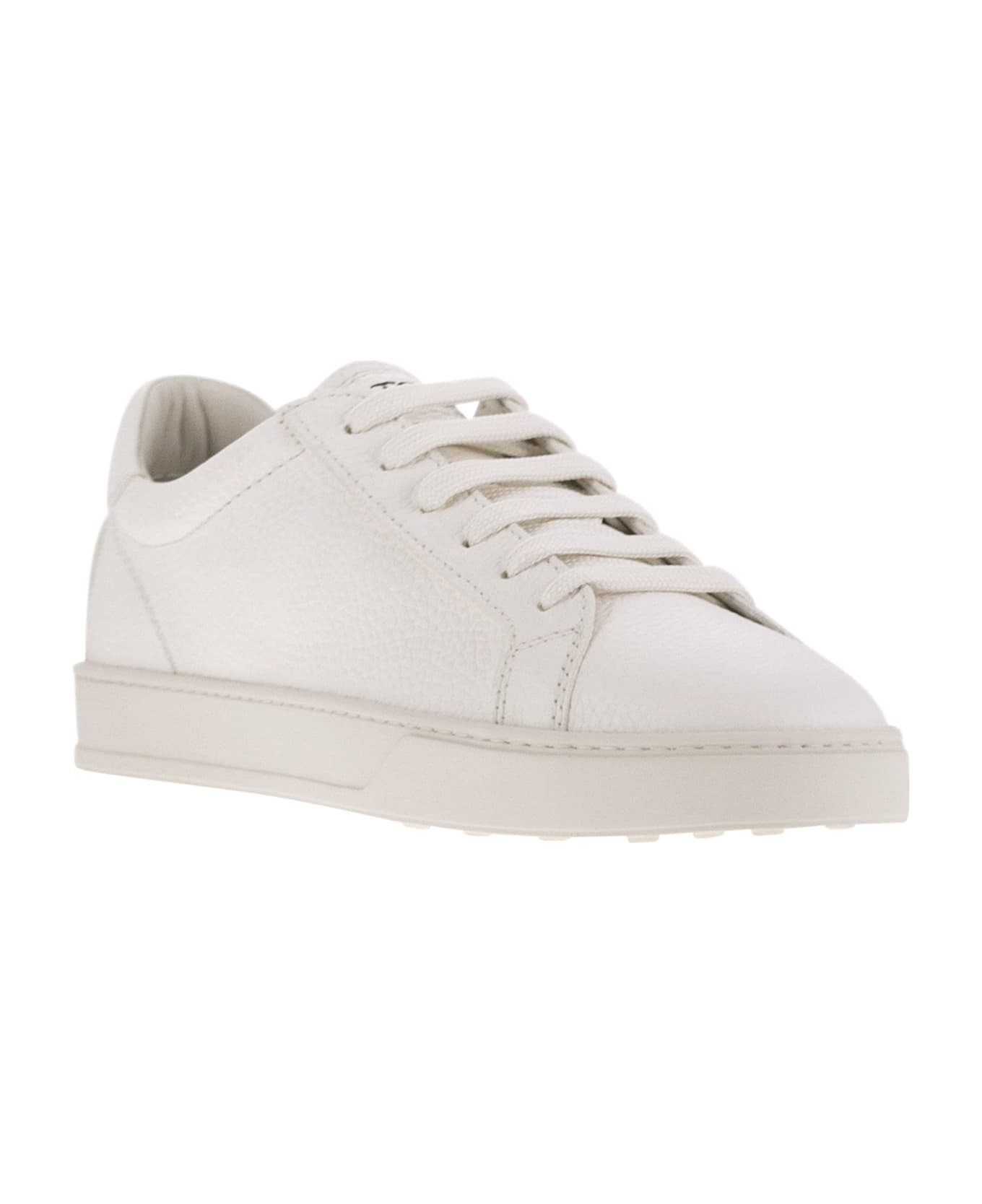 Tod
s Hammered Leather Trainers - White