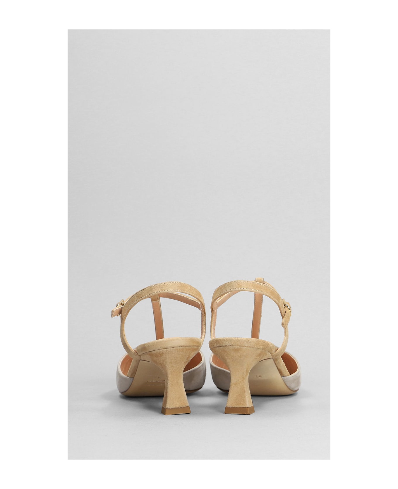 Julie Dee Pumps In Beige Suede - beige