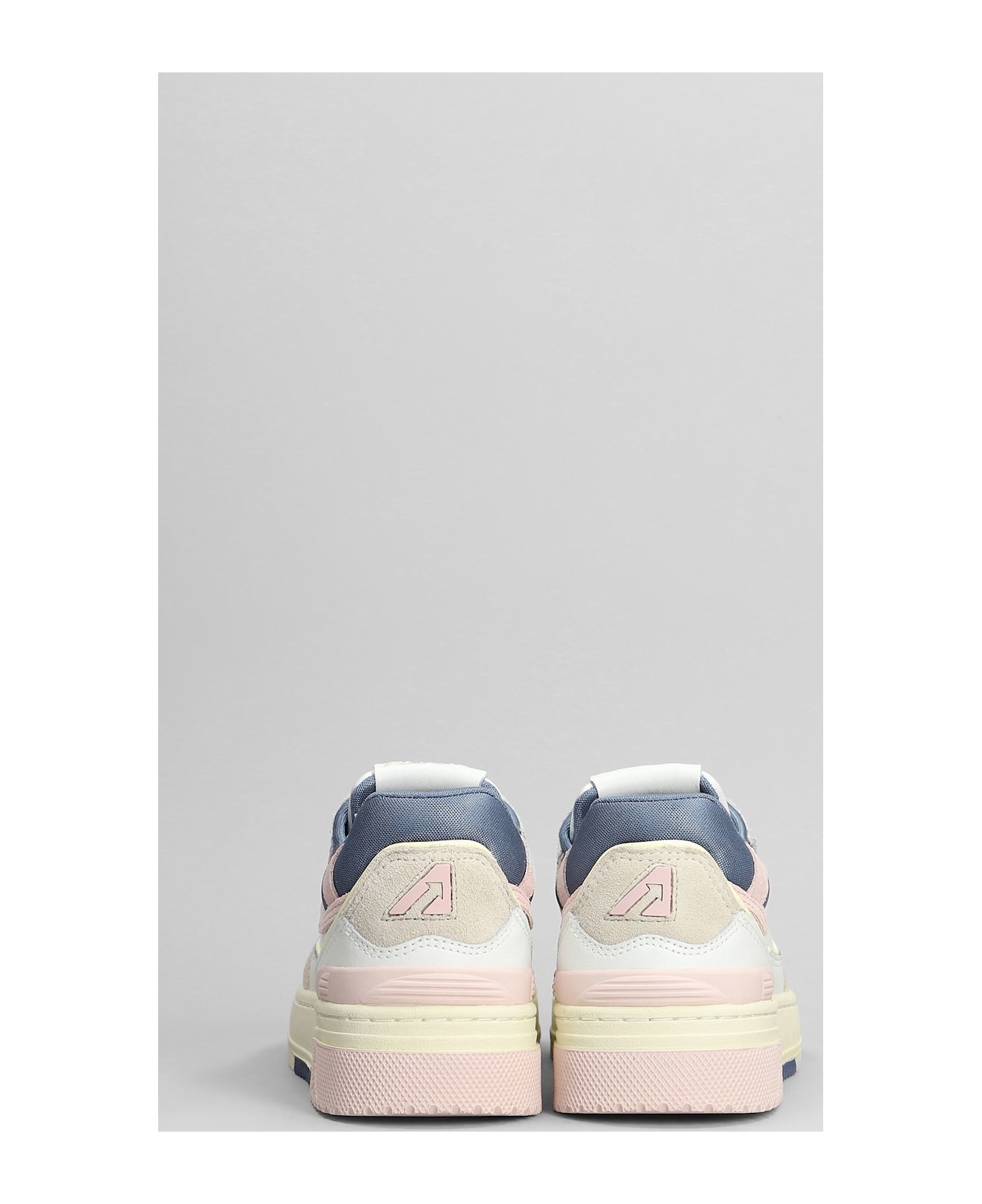 Autry Clc Low Sneakers In White Suede And Leather - white