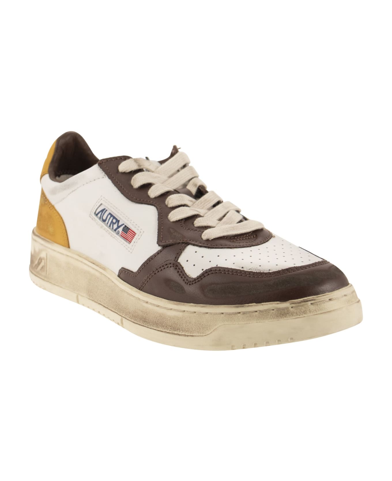 Autry Sneakers In Super Vintage Leather - White