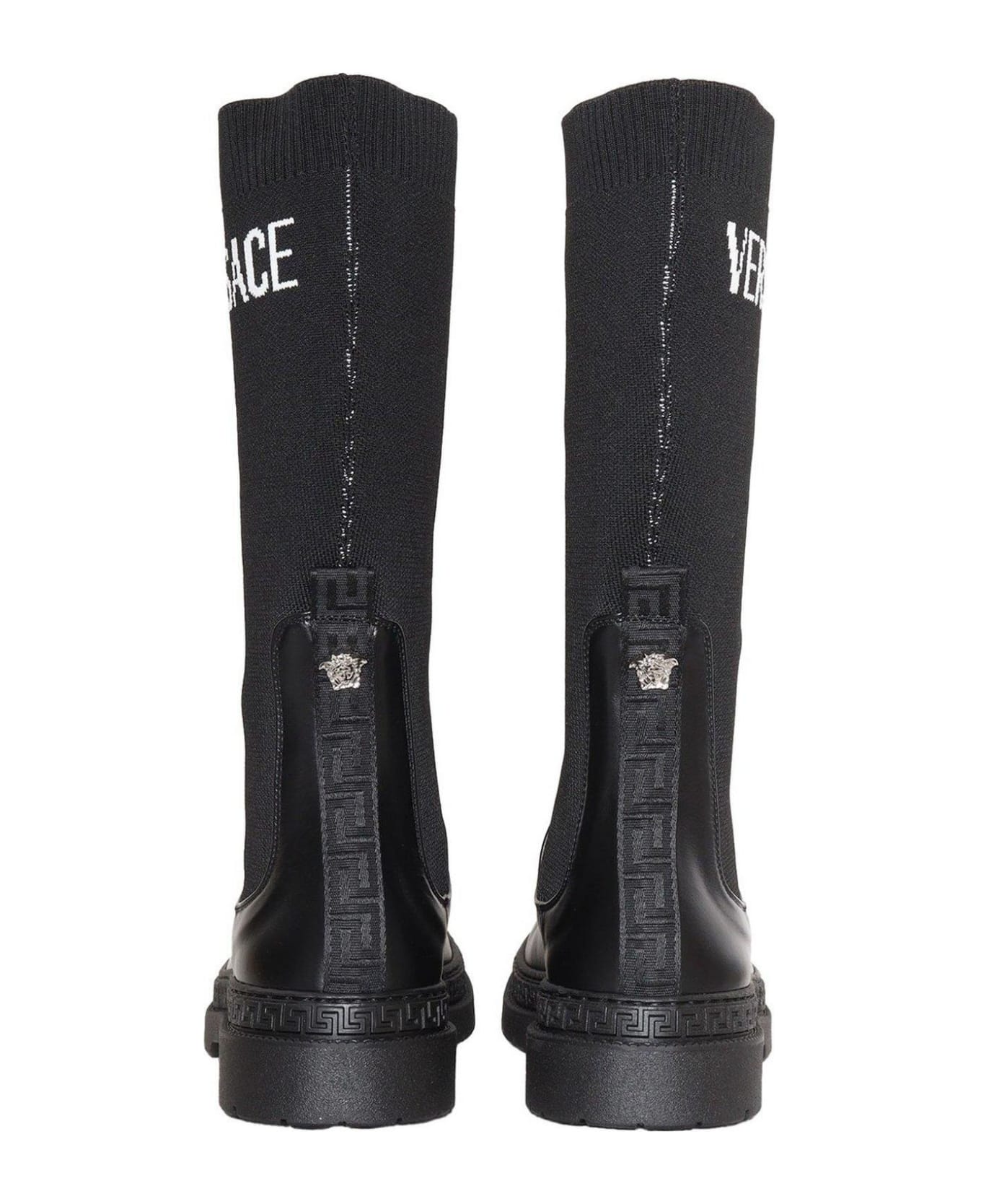 Versace Logo Intarsia Round Toe Boots - Nero