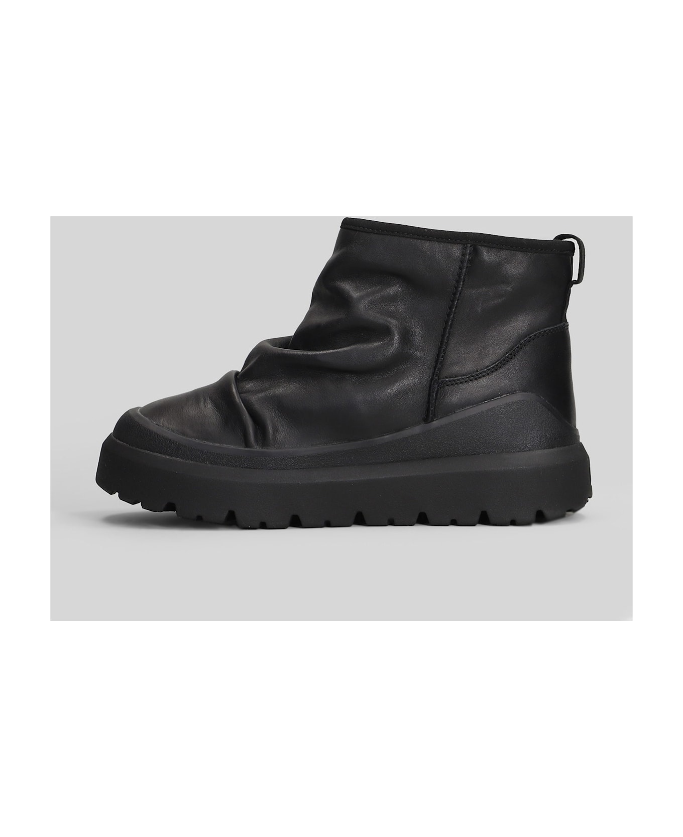 UGG Heritage Utility Ankle Boots In Black Leather - black