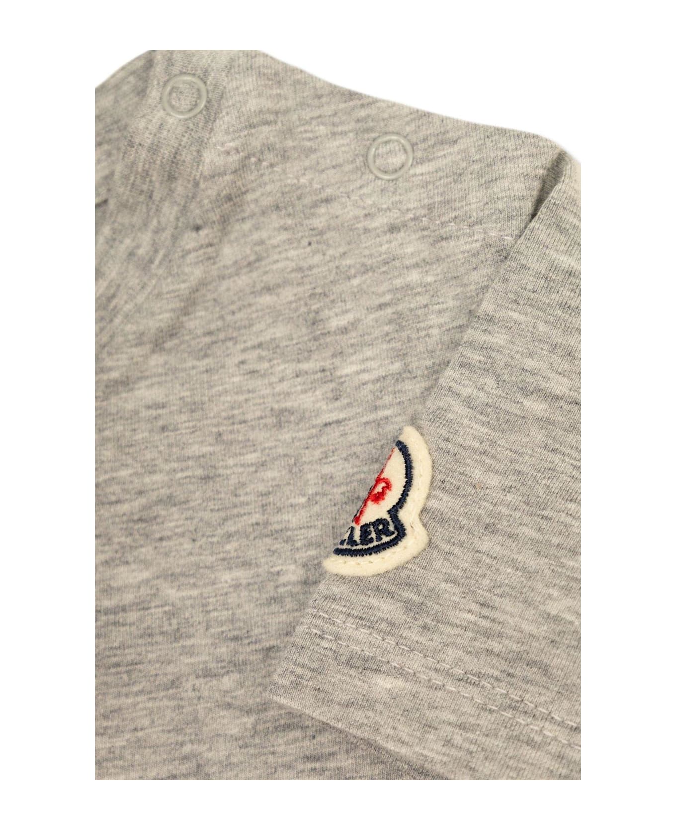 Moncler Logo Printed Crewneck T-shirt - Grey