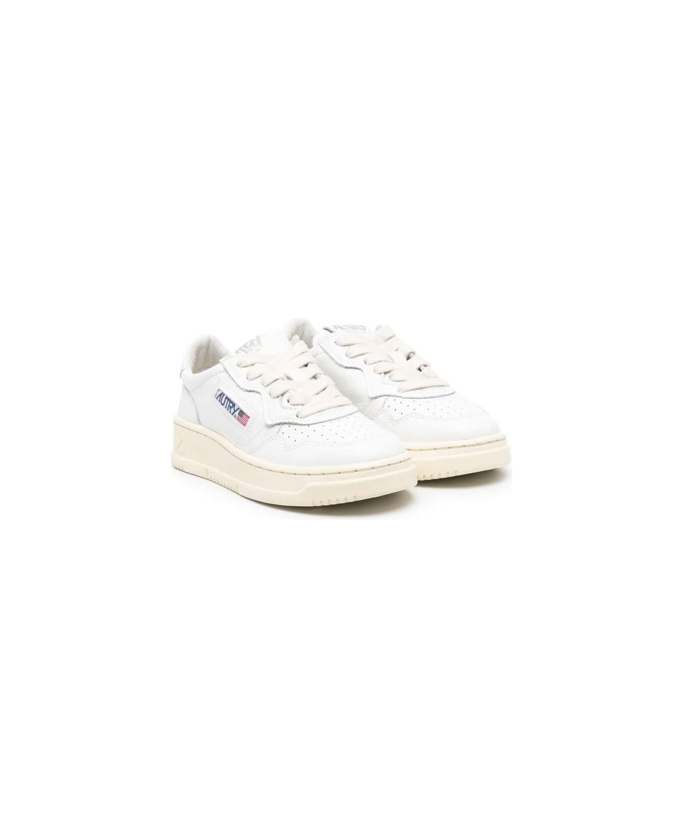 Autry White 'medalist' Low Top Sneakers In Cow Leather Boy - White