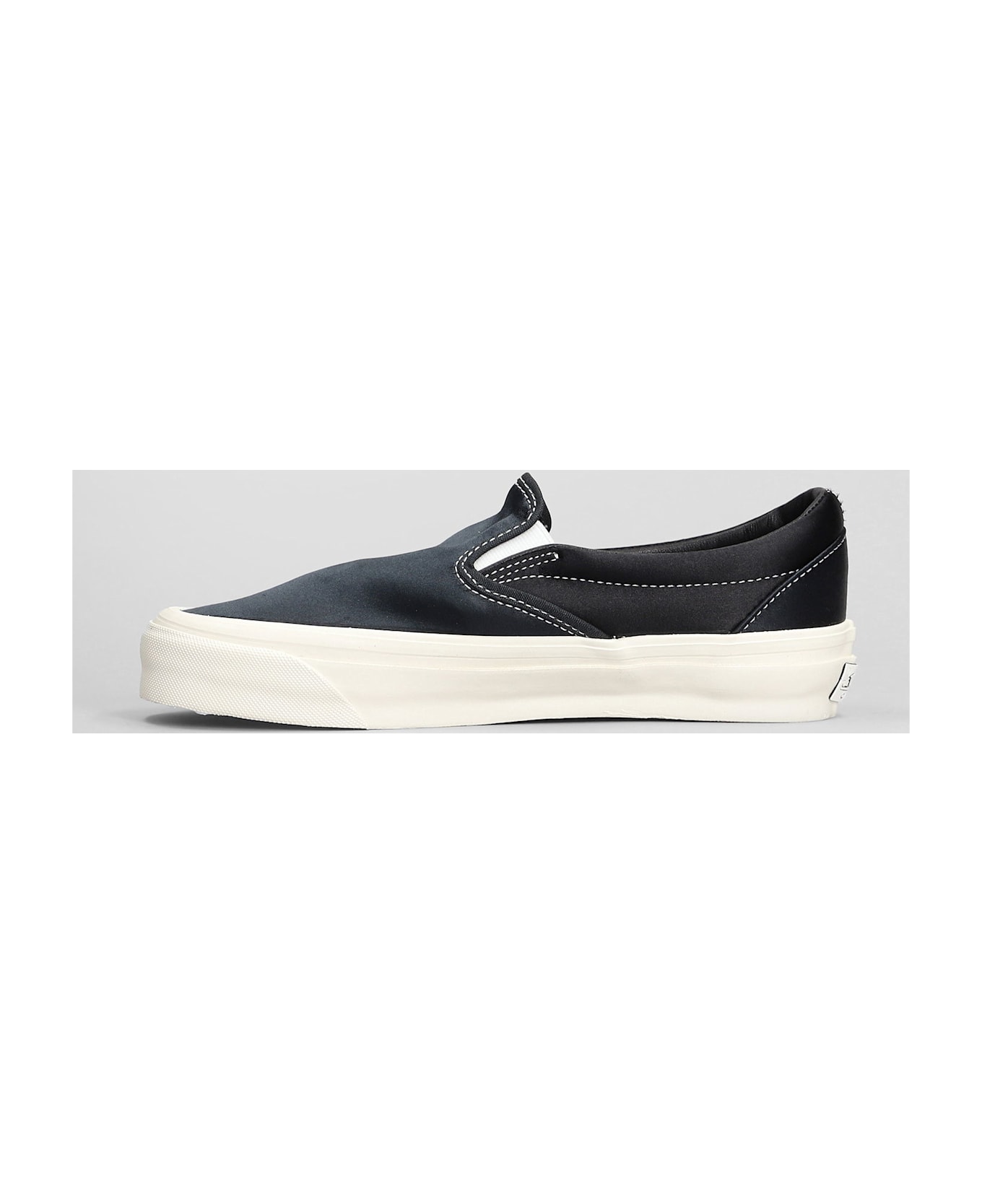Vans Lx Slip-on Reissue98 Sneakers In Black Satin - black