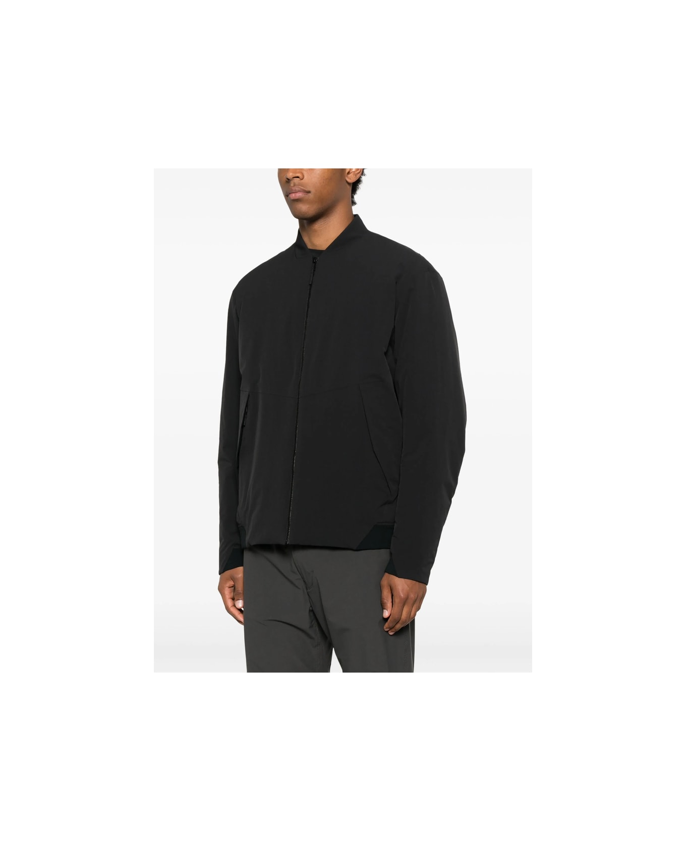 Arc
teryx Veilance Outerwear - BLACK