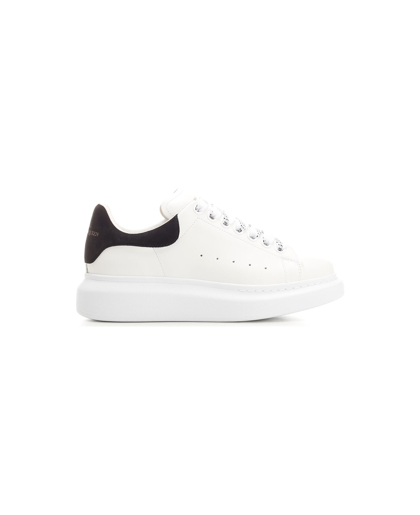 Alexander McQueen Oversized Sneakers With Black Heel - Black スニーカー