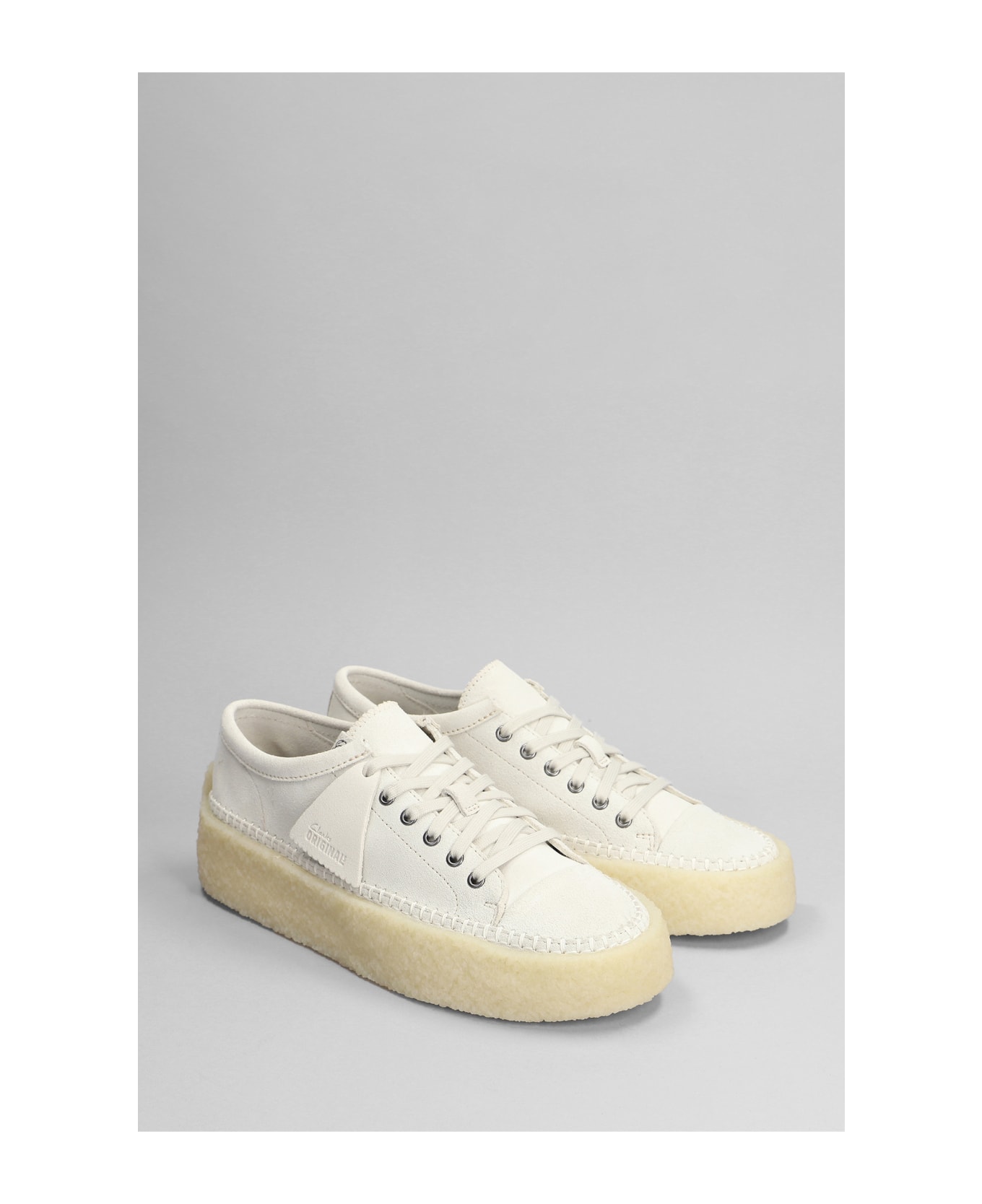Clarks Caravan Low Lace Up Shoes In White Suede - white レースアップシューズ