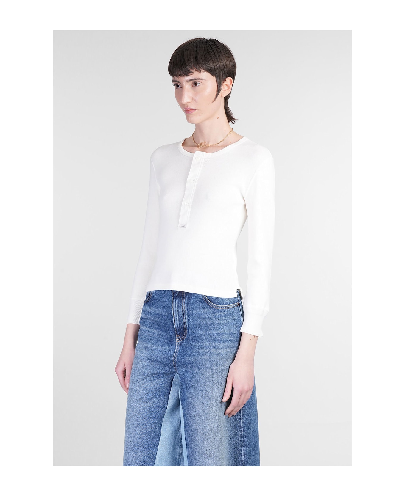 In White Cotton - Thumbnail 5