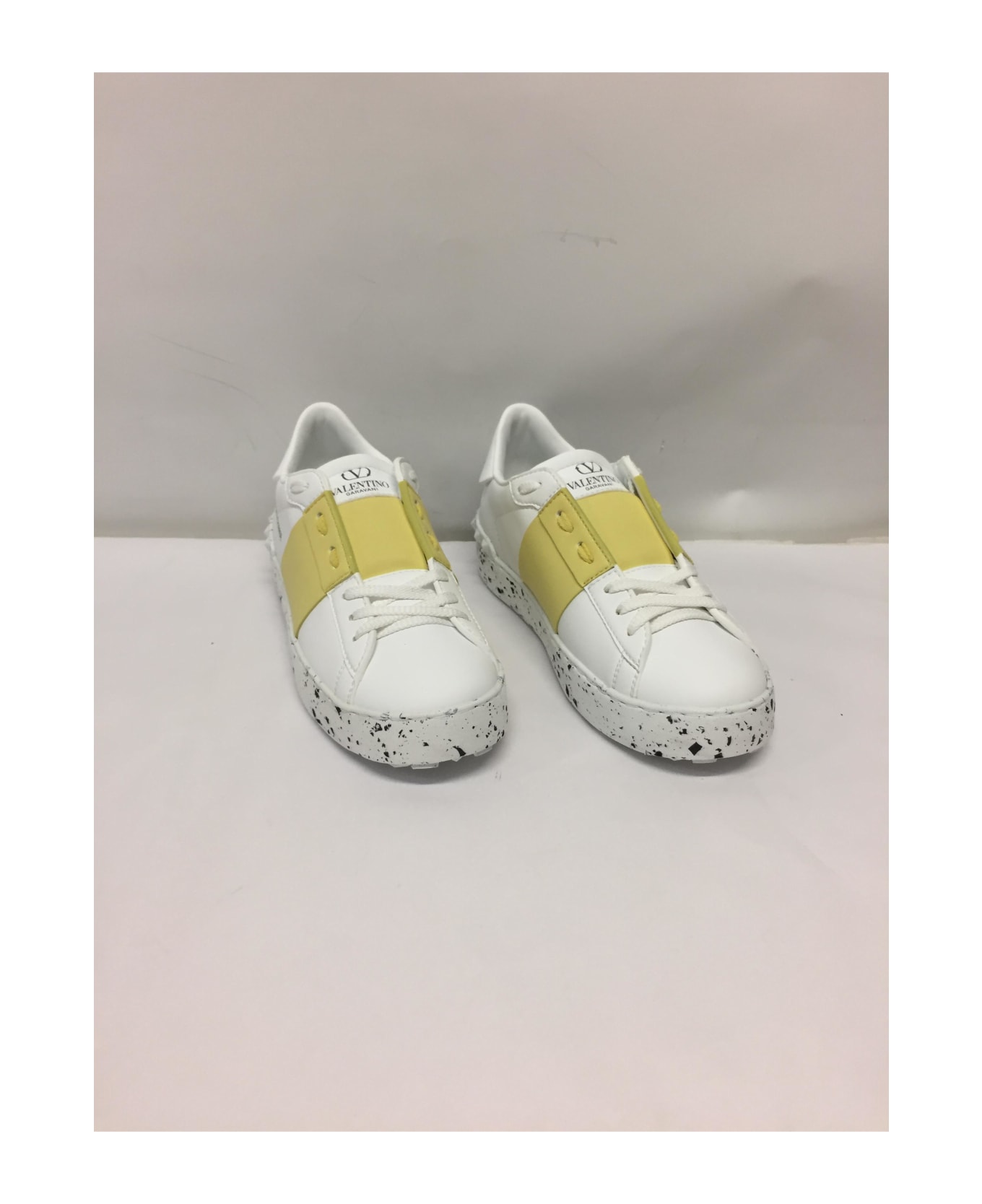 Valentino Garavani - Open For A Change Low-top Sneakers - White