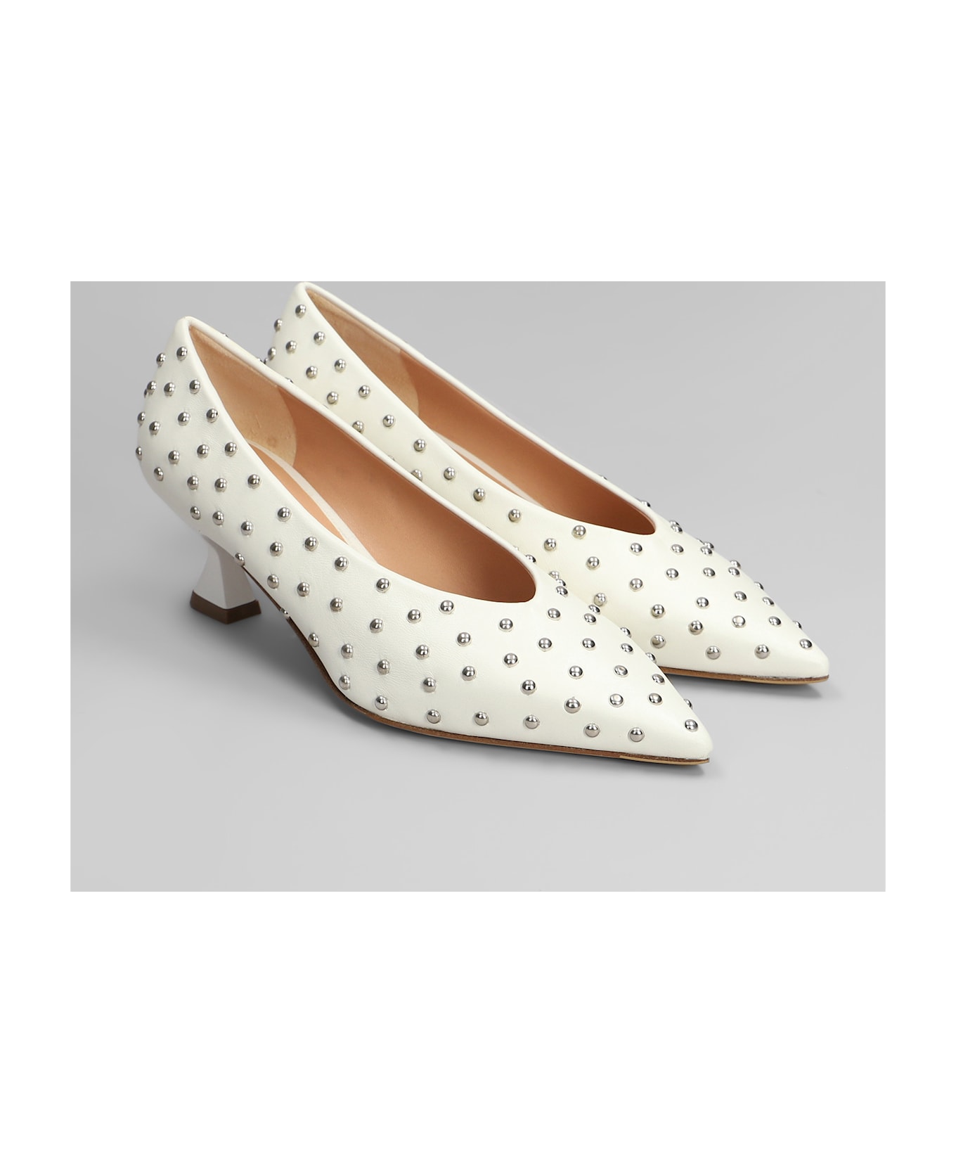 The Seller Pumps In White Leather - white