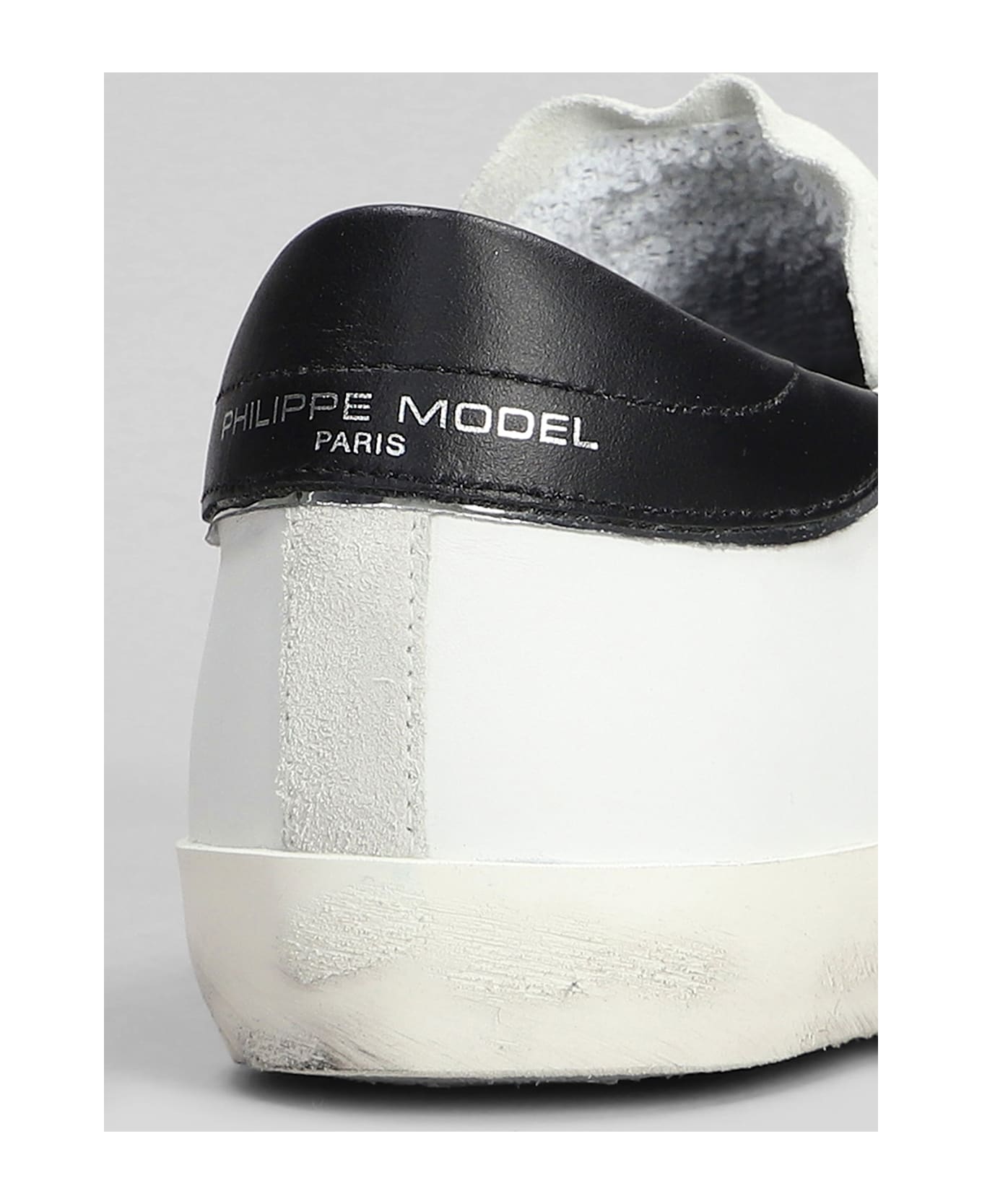 Philippe Model Prsx Low Sneakers In White Suede And Leather - white