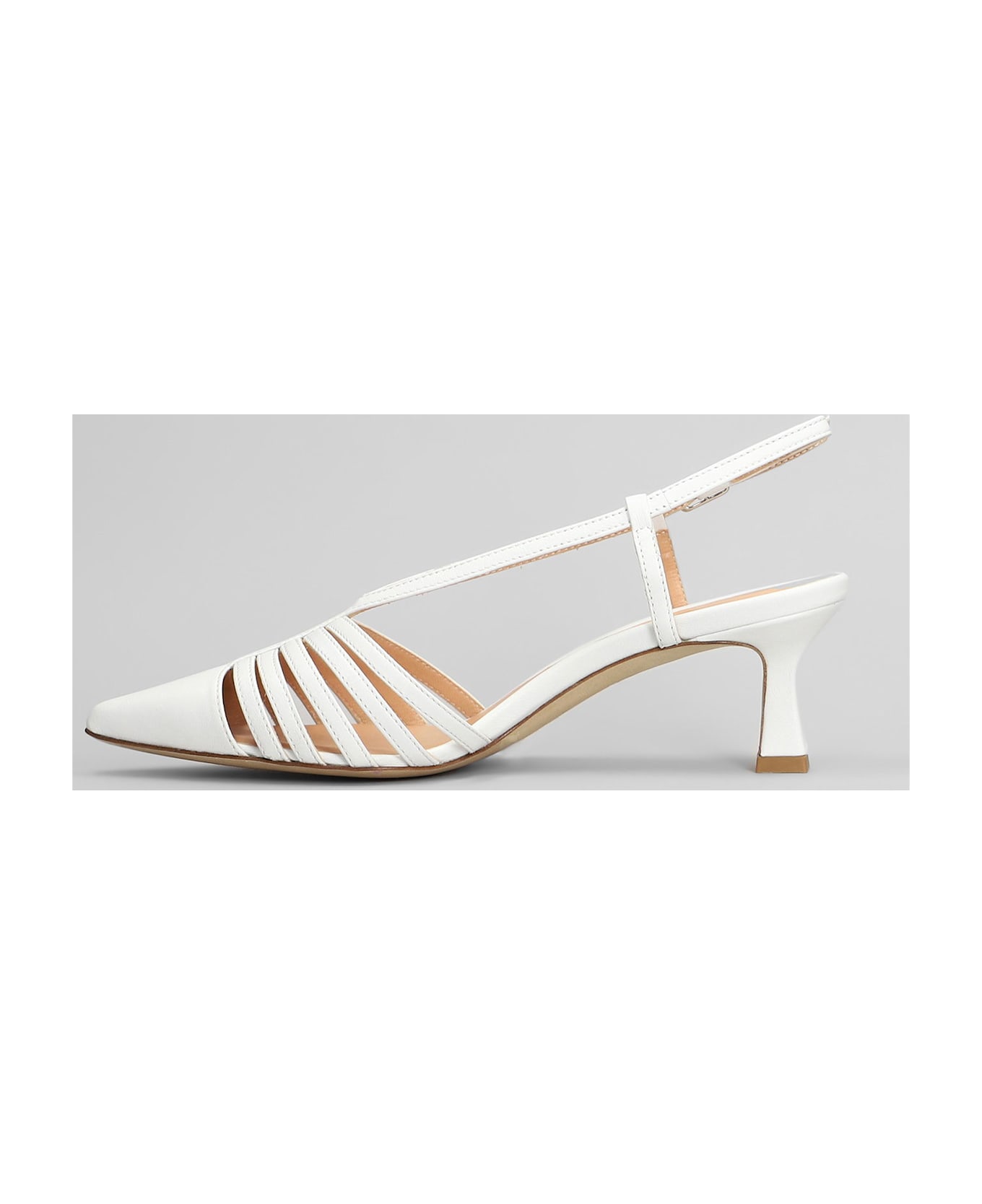Julie Dee Pumps In White Leather - white
