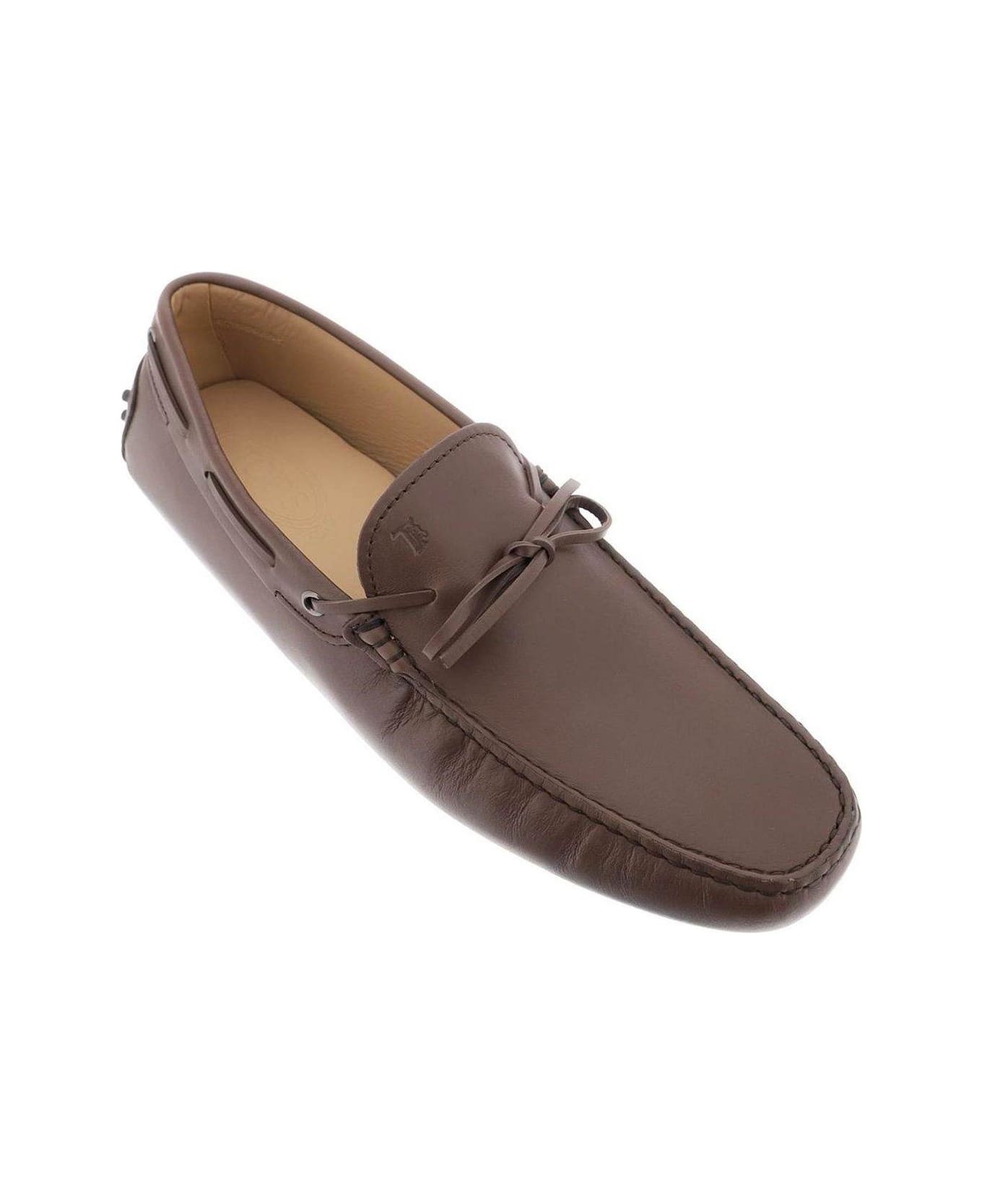 Tod's Gommino Slip-on Driving Loafers - MARRONE AFRICA (Brown) ローファー＆デッキシューズ