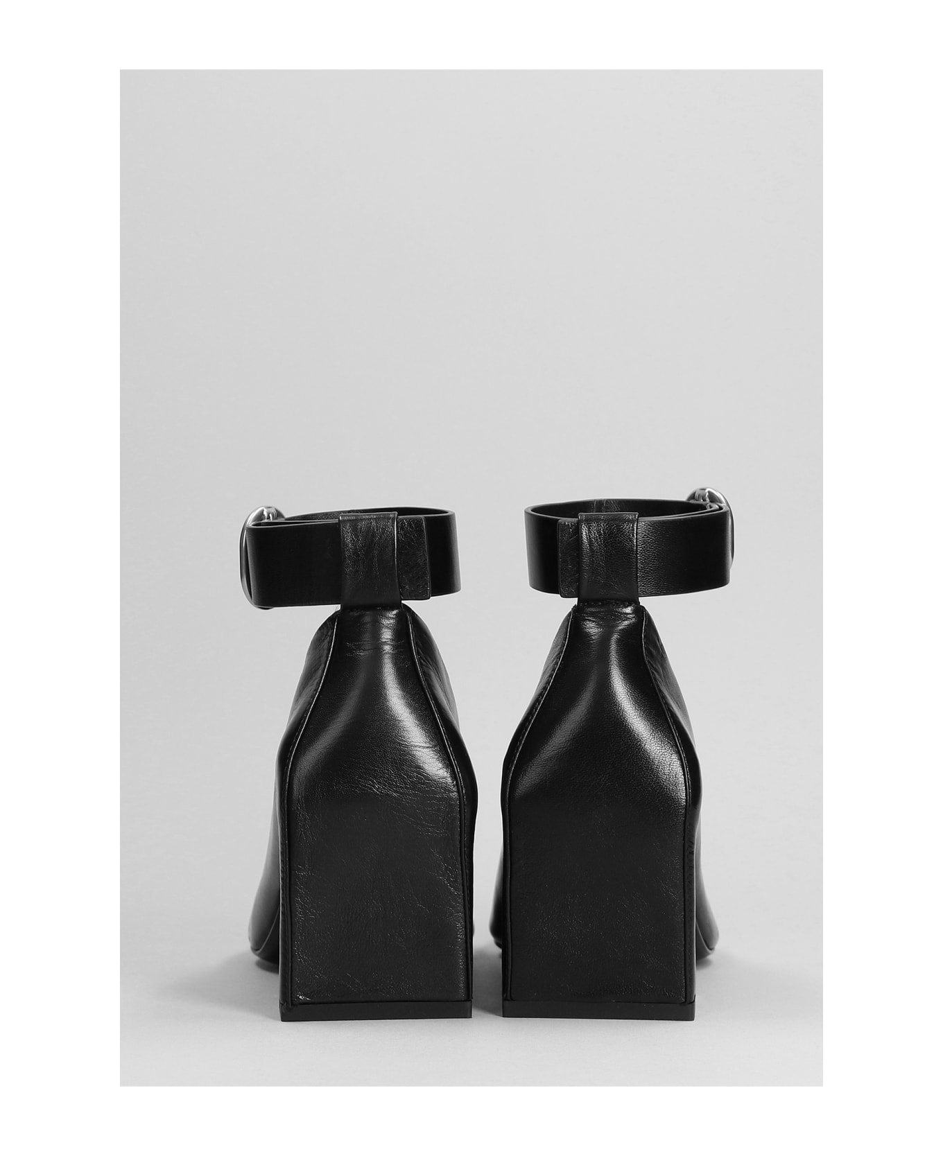 Jil Sander Pumps In Black Leather - black