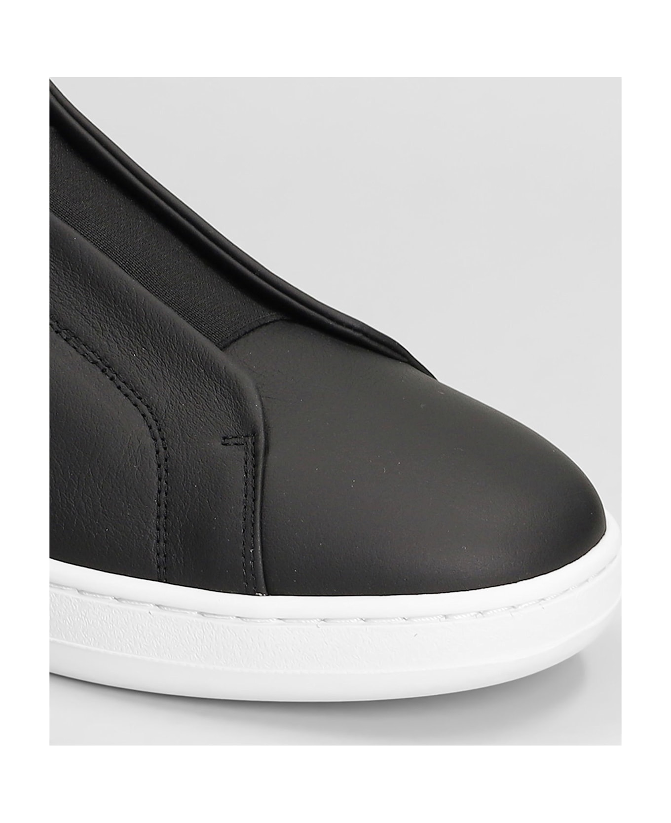 Axel Arigato Dice Laceless Sneakers In Black Leather - black