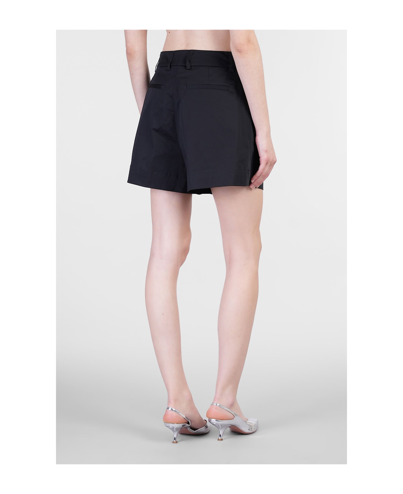 TheLatest Bea 31b5 Shorts In Black Cotton - black