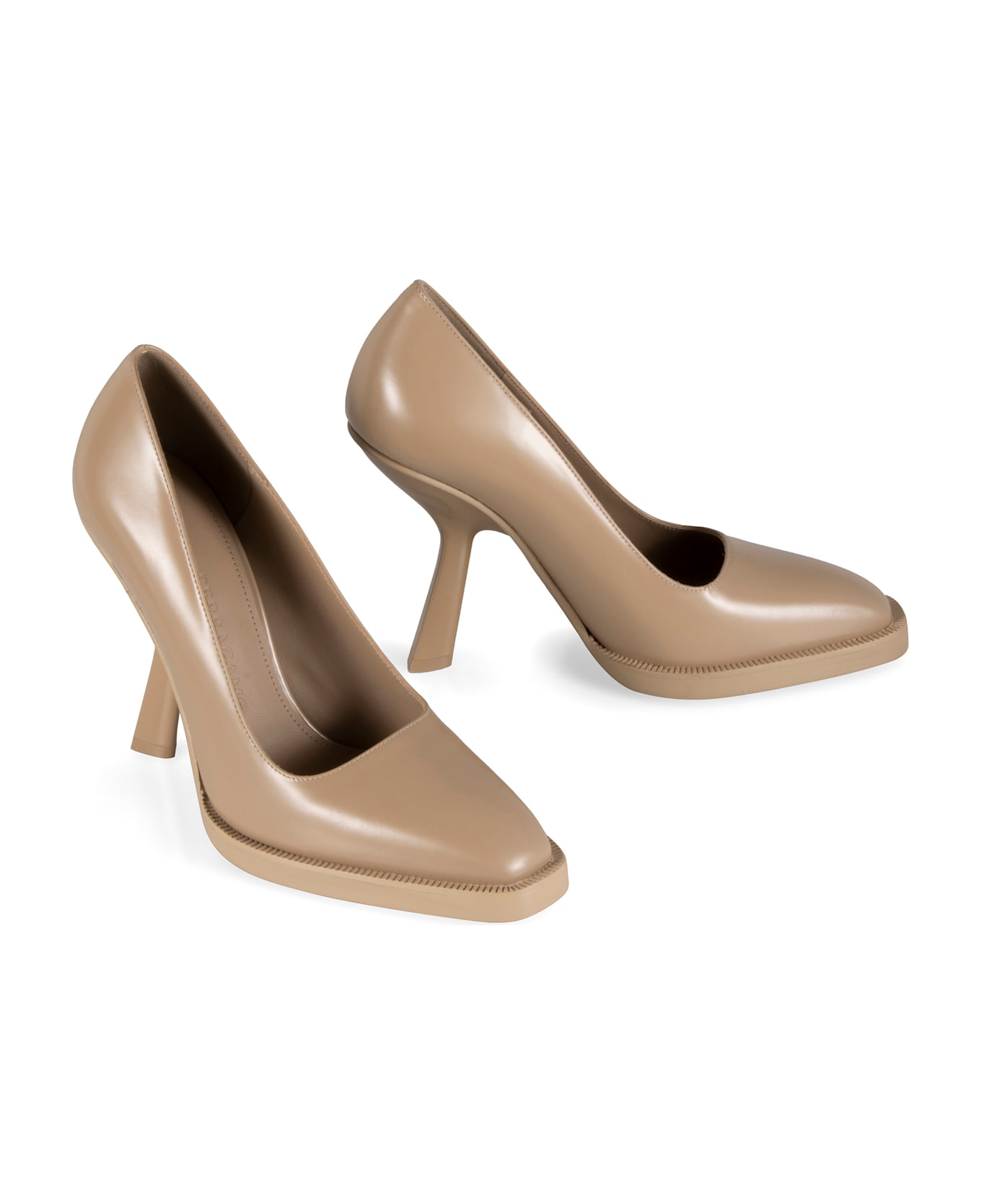 Ferragamo Leather Pumps - Beige