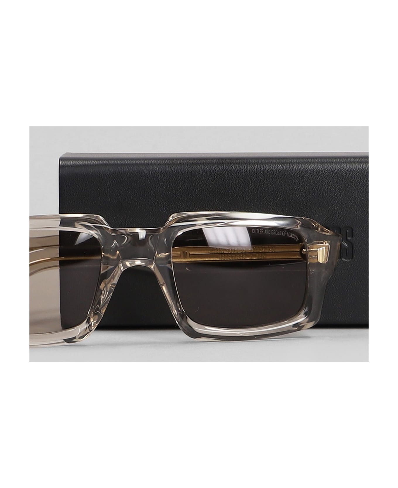 Cutler and Gross 9495 Sunglasses In Transparent Acetate - transparent