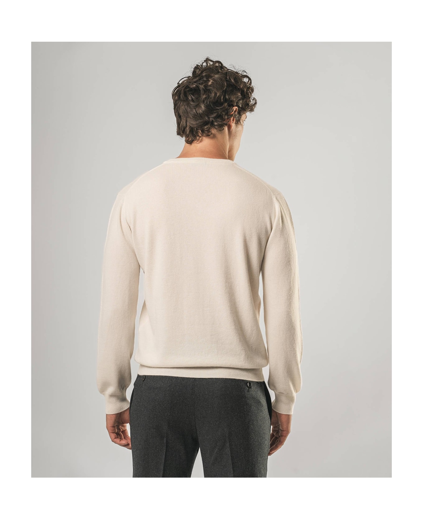 Larusmiani V-neck Sweater Bachelor Sweater - Ivory