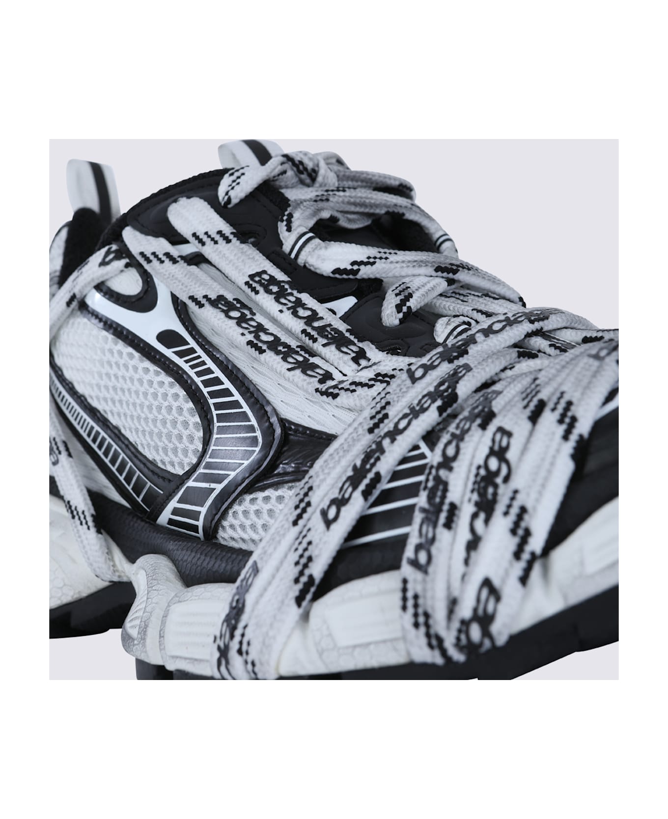 Balenciaga Black And White 3xl Extreme Sneakers - Black