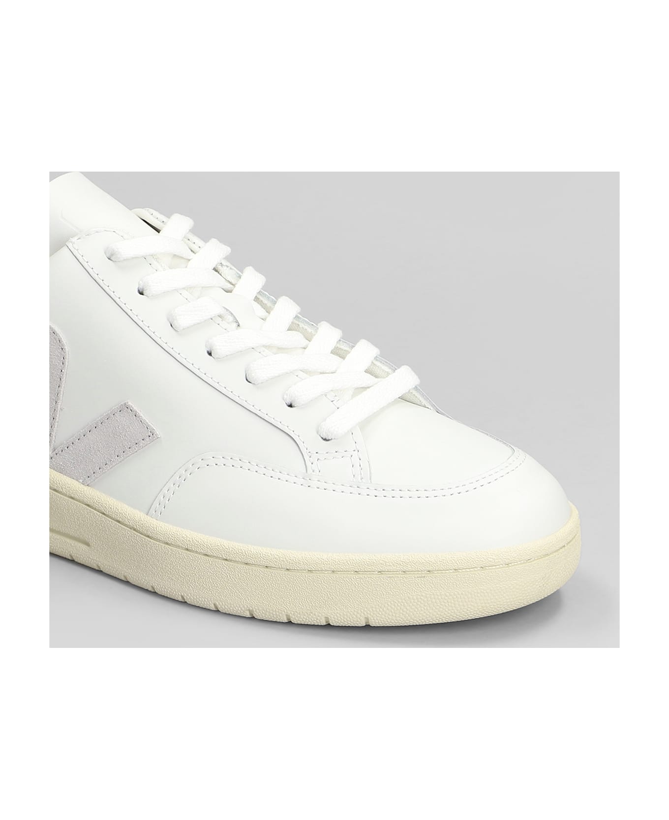 Veja V-12 Sneakers In White Leather - white