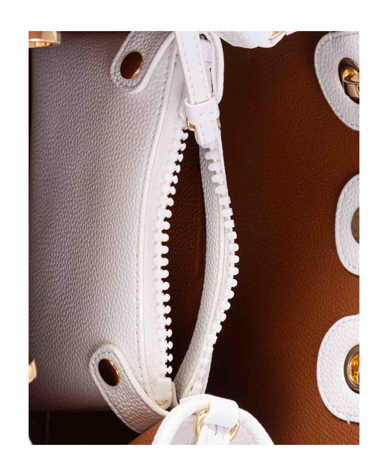 Emporio Armani Bags.. White - White