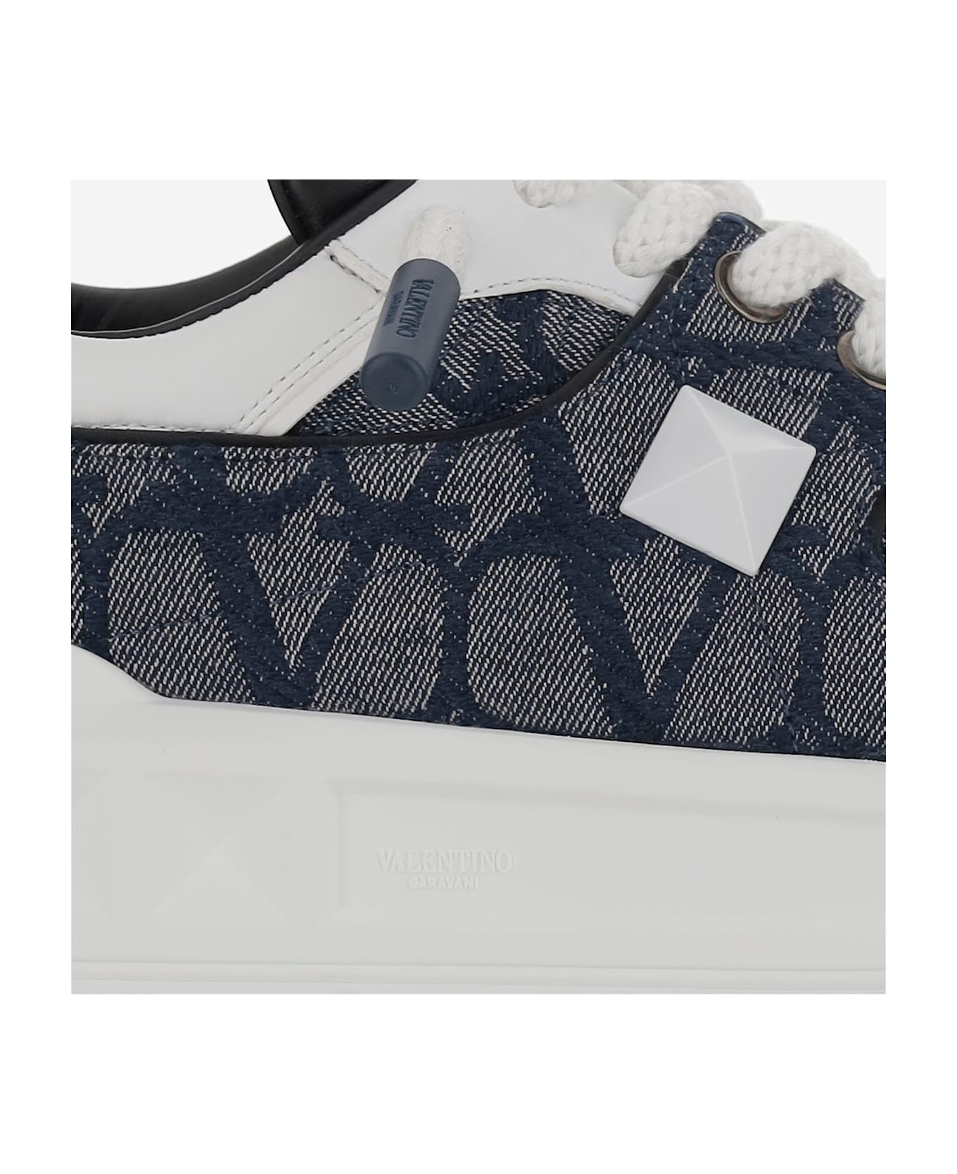 Valentino Garavani Low-top One Stud Xl Sneakers In Nappa Leather And Jacquard Fabric Toile Iconographe With Denim Effect - Red