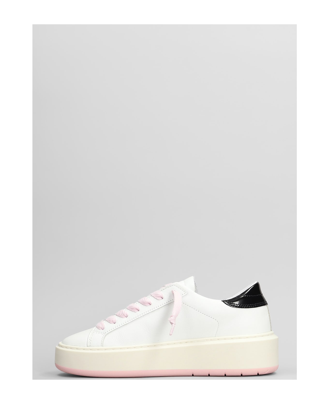 D.A.T.E. Hill Low Platform Sneakers In White Leather - White