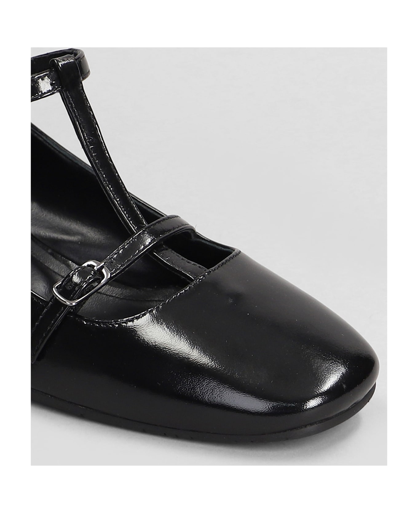 Julie Dee Pumps In Black Patent Leather - black