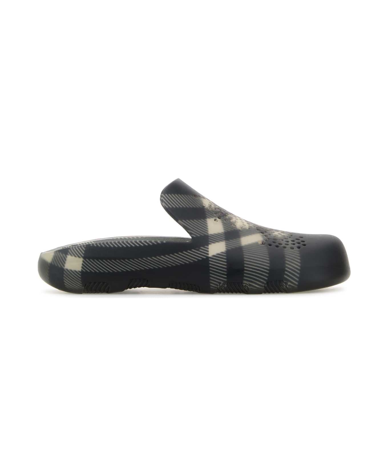 Burberry Printed Rubber Stingray Slippers - BLACKIPCHK