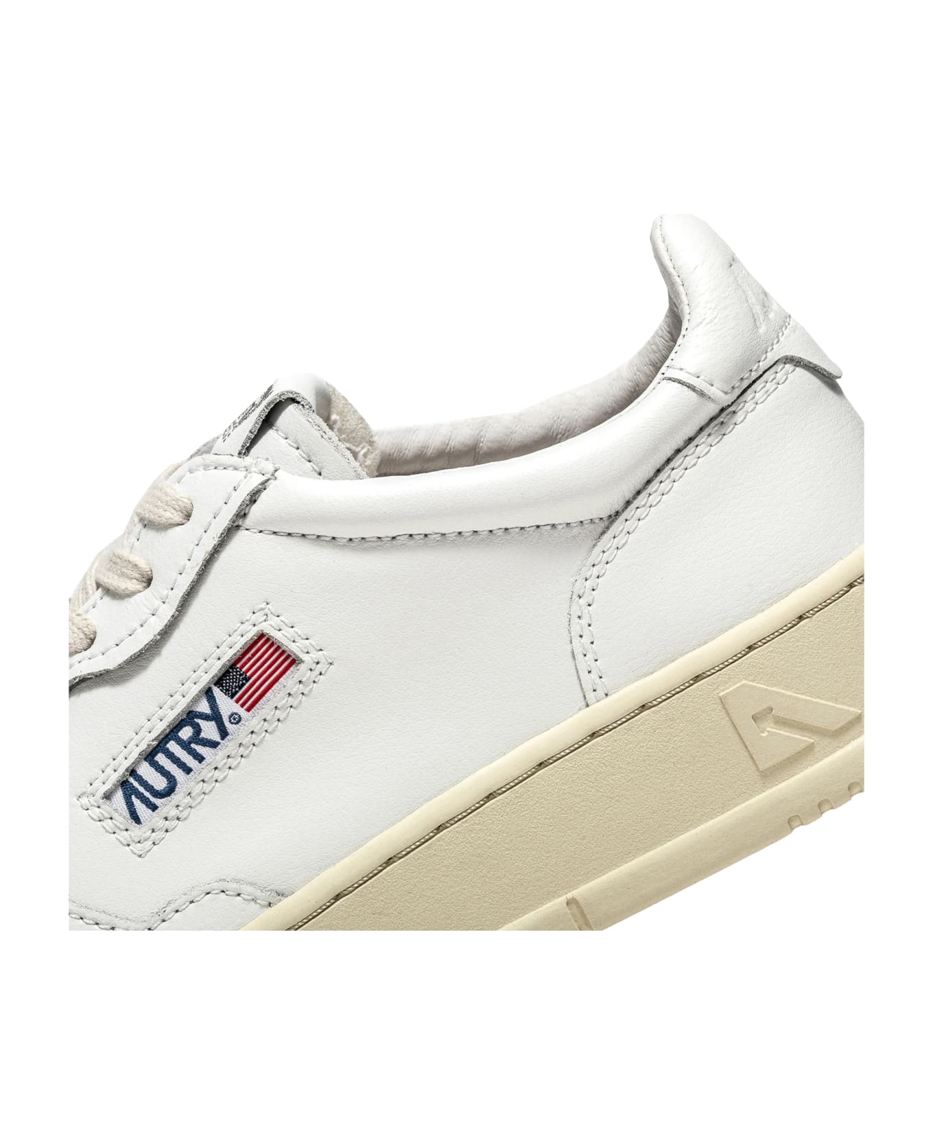 Autry Medalist Low - White