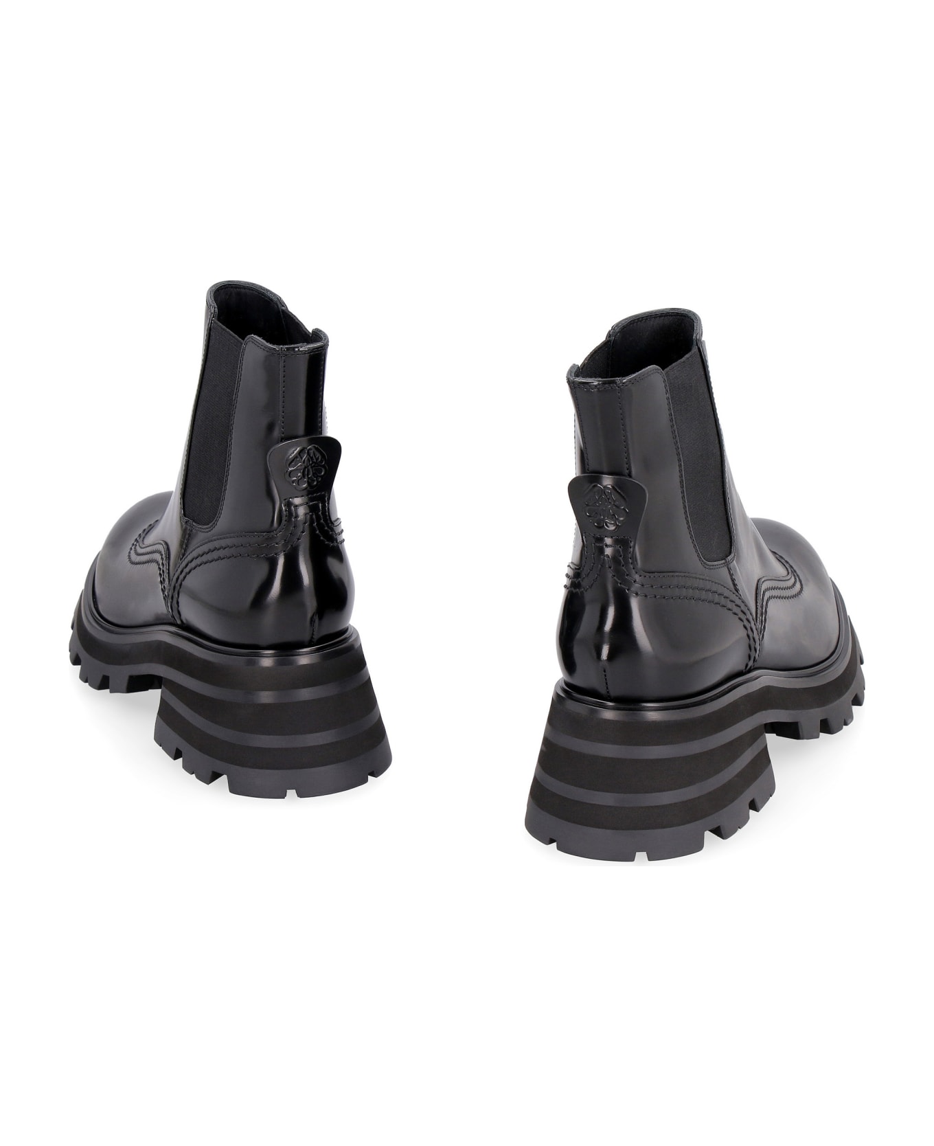 Alexander McQueen Wander Leather Chelsea Boots - black