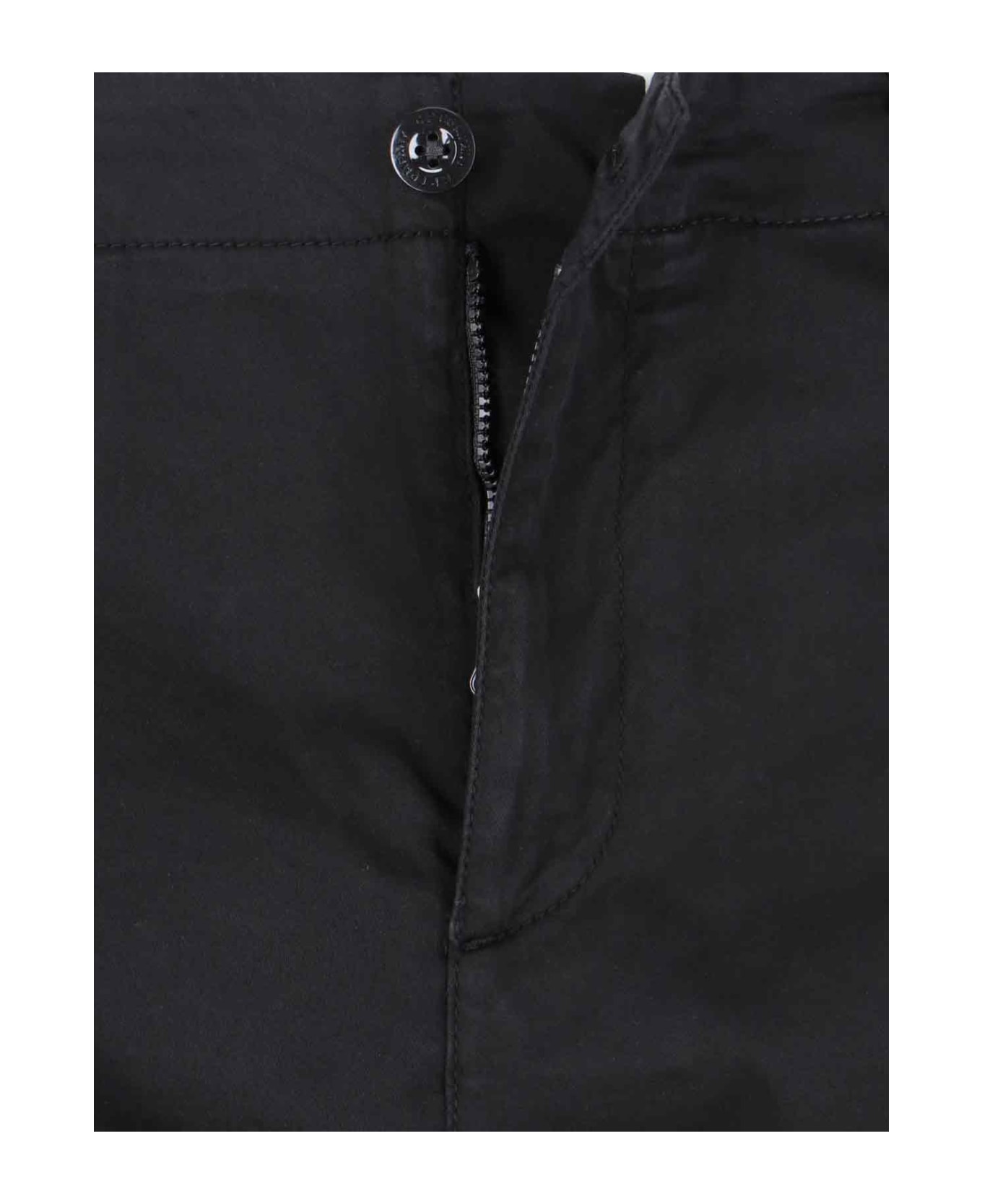 C.P. Company Cargo Shorts - Black