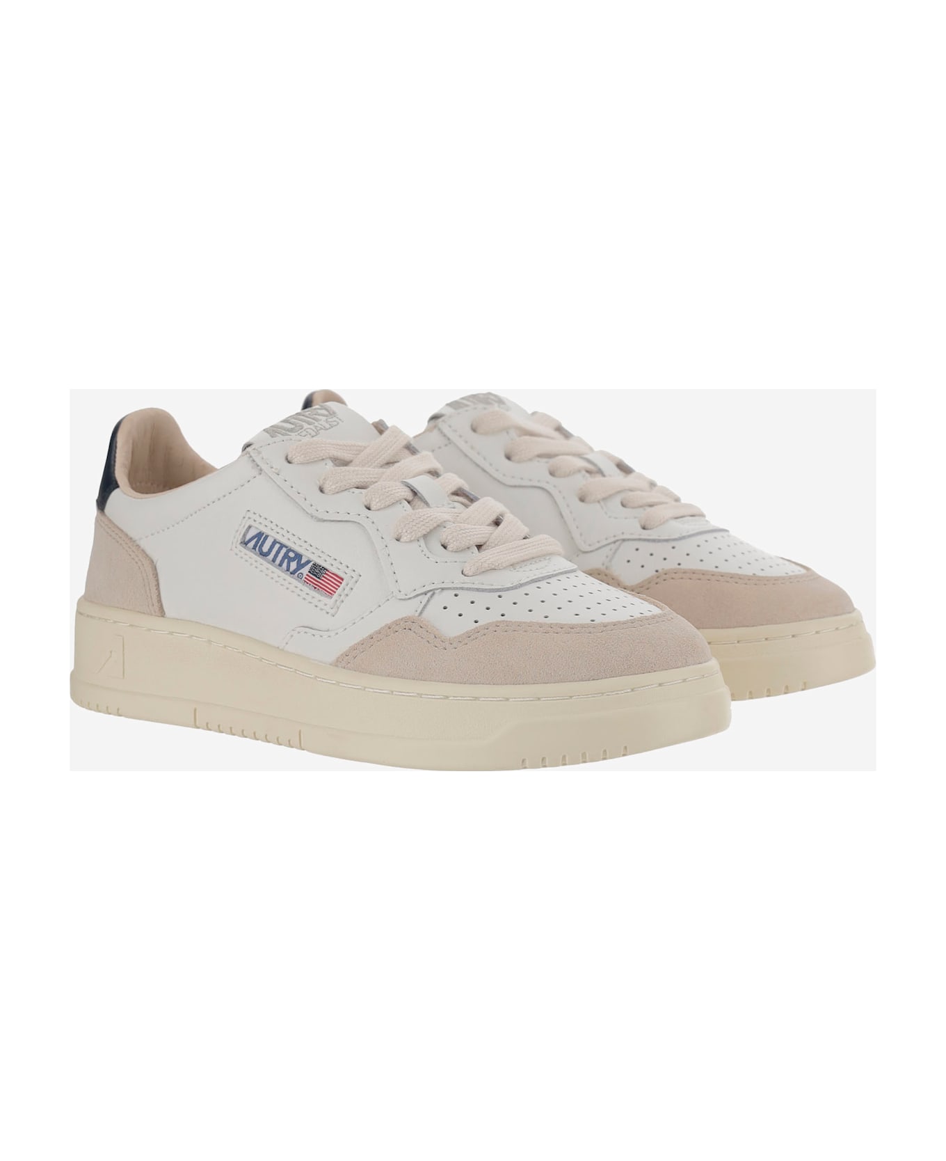 Autry Low Medalist Sneakers - White