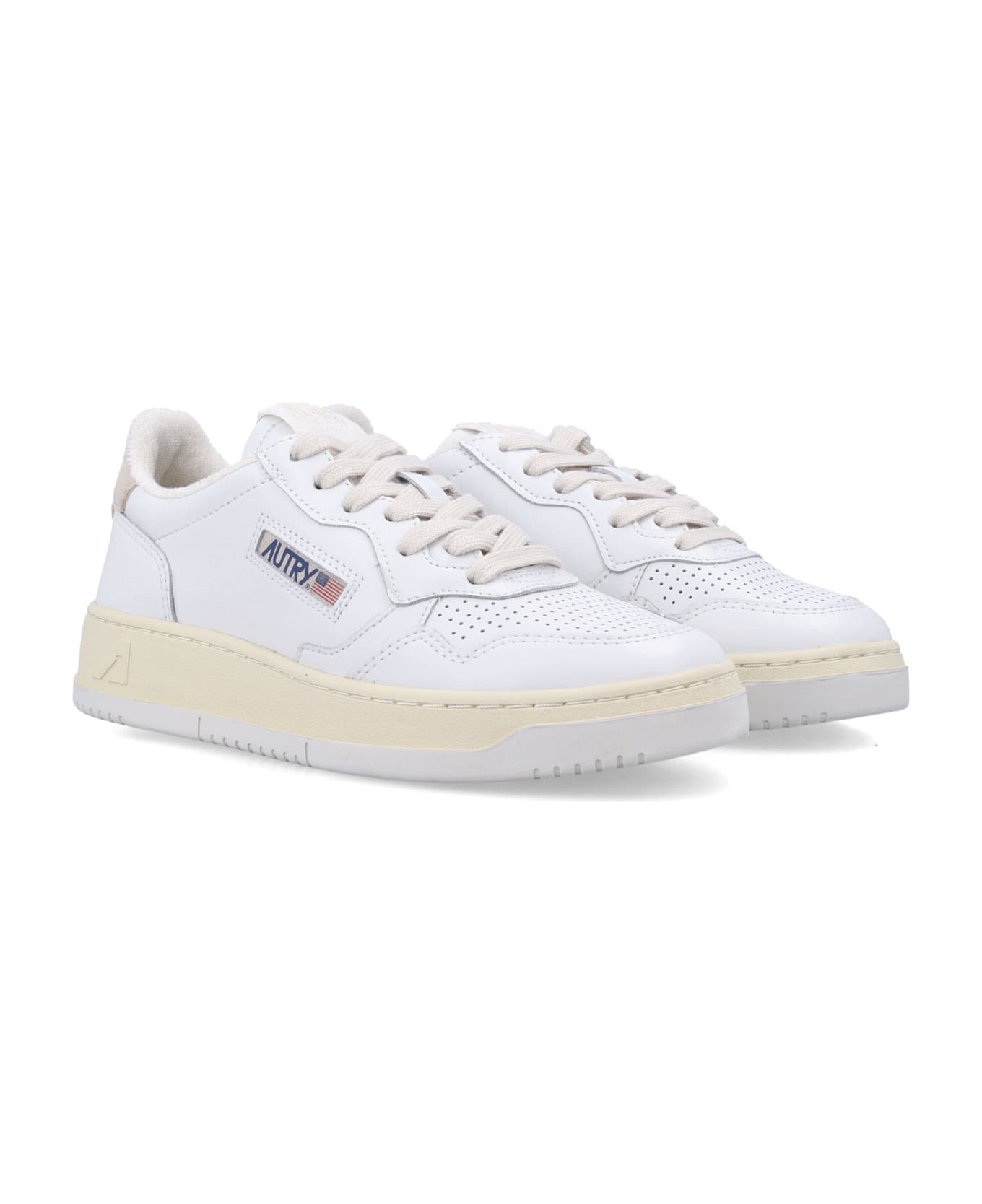 Autry Medalist Low-top Woman's Sneakers - Wht/ivor