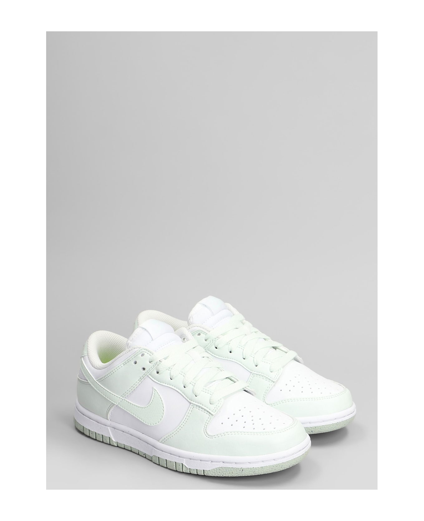 Nike Dunk Low Next Nature Sneakers In Green Leather - green