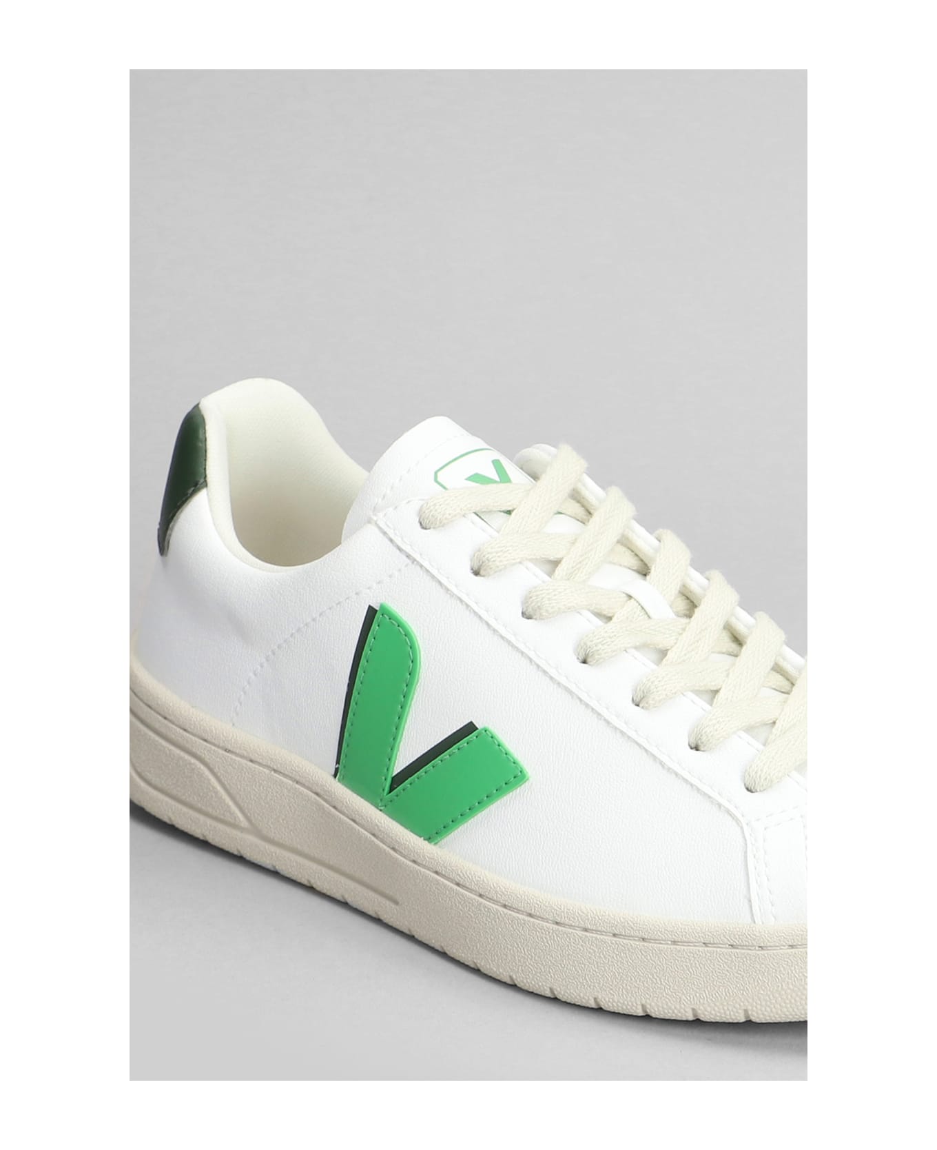 Veja Urca Sneakers In White Leather - white