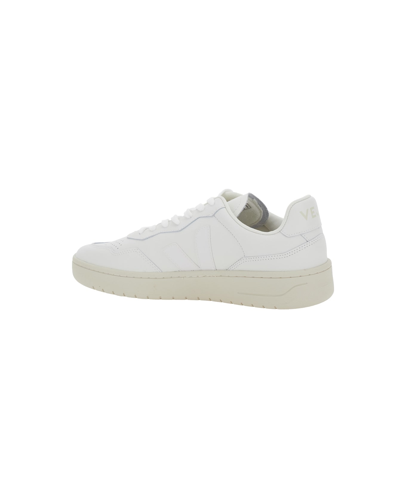 Veja 
v-90
 White Sneakers With Logo Patch On The Tongue And Logo Lettering On The Heel In Leather Unisex - White