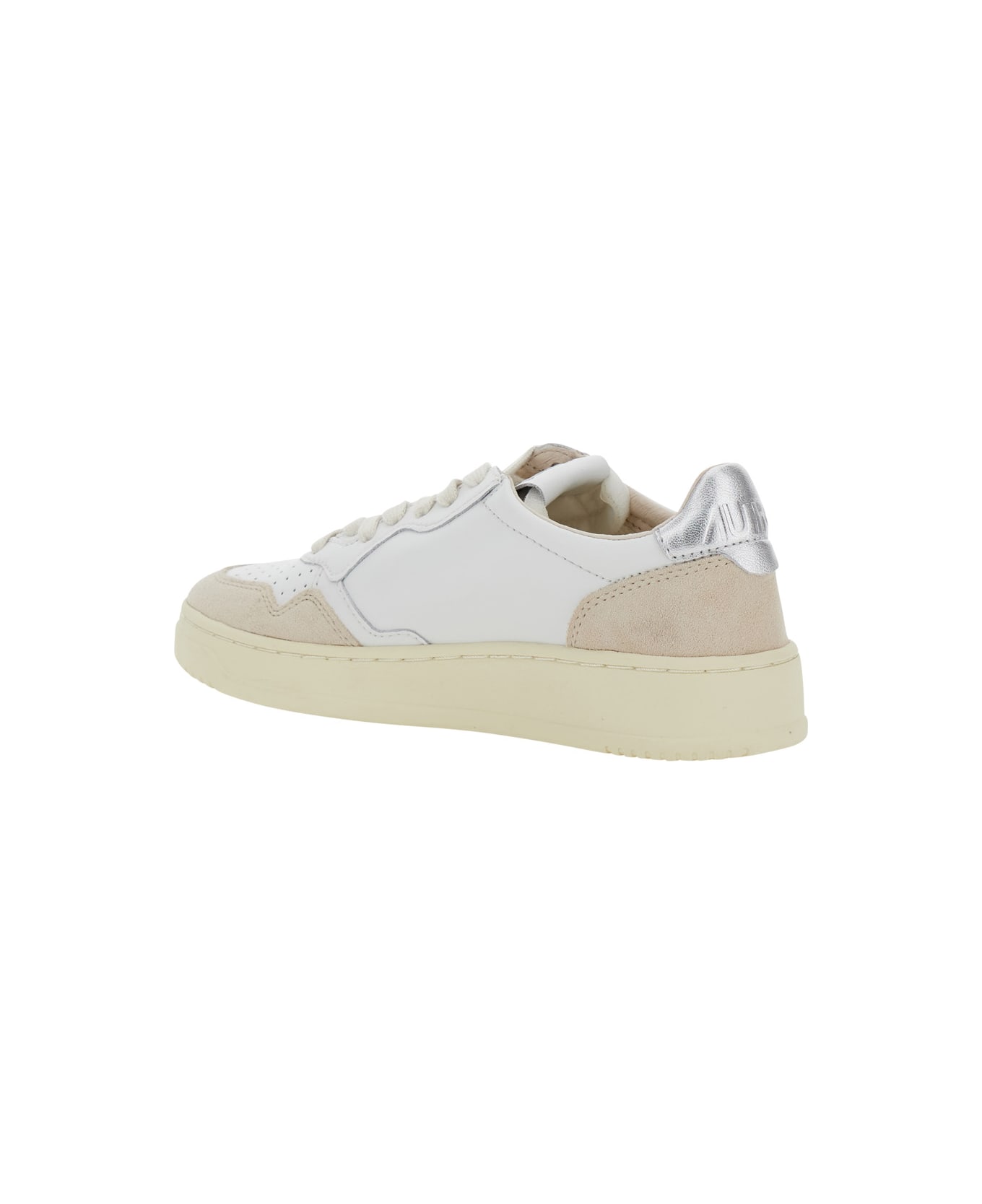 Autry 'medalist' White Low Top Sneakers With Logo Patch On Tongue And Side In Leather Blend Woman - White