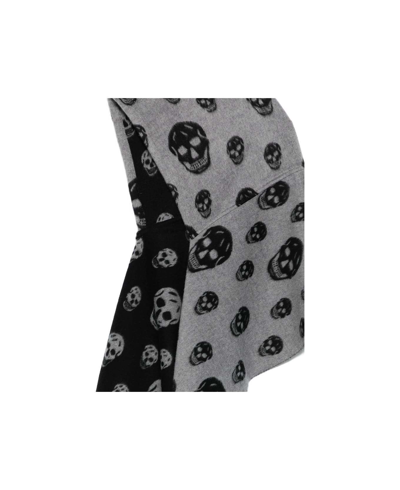 Alexander McQueen Scarf - GREY