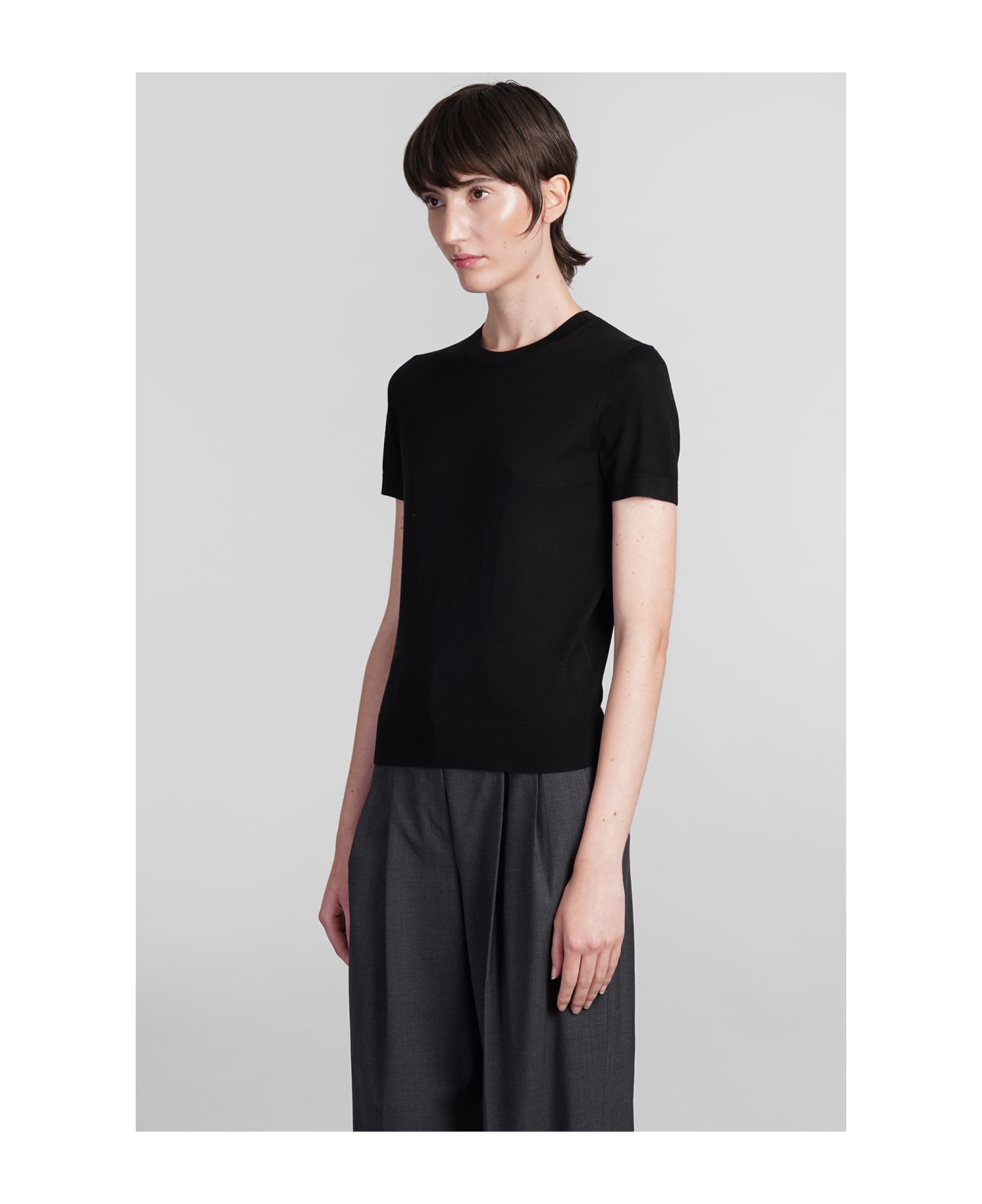Theory T-shirt In Black Wool - black