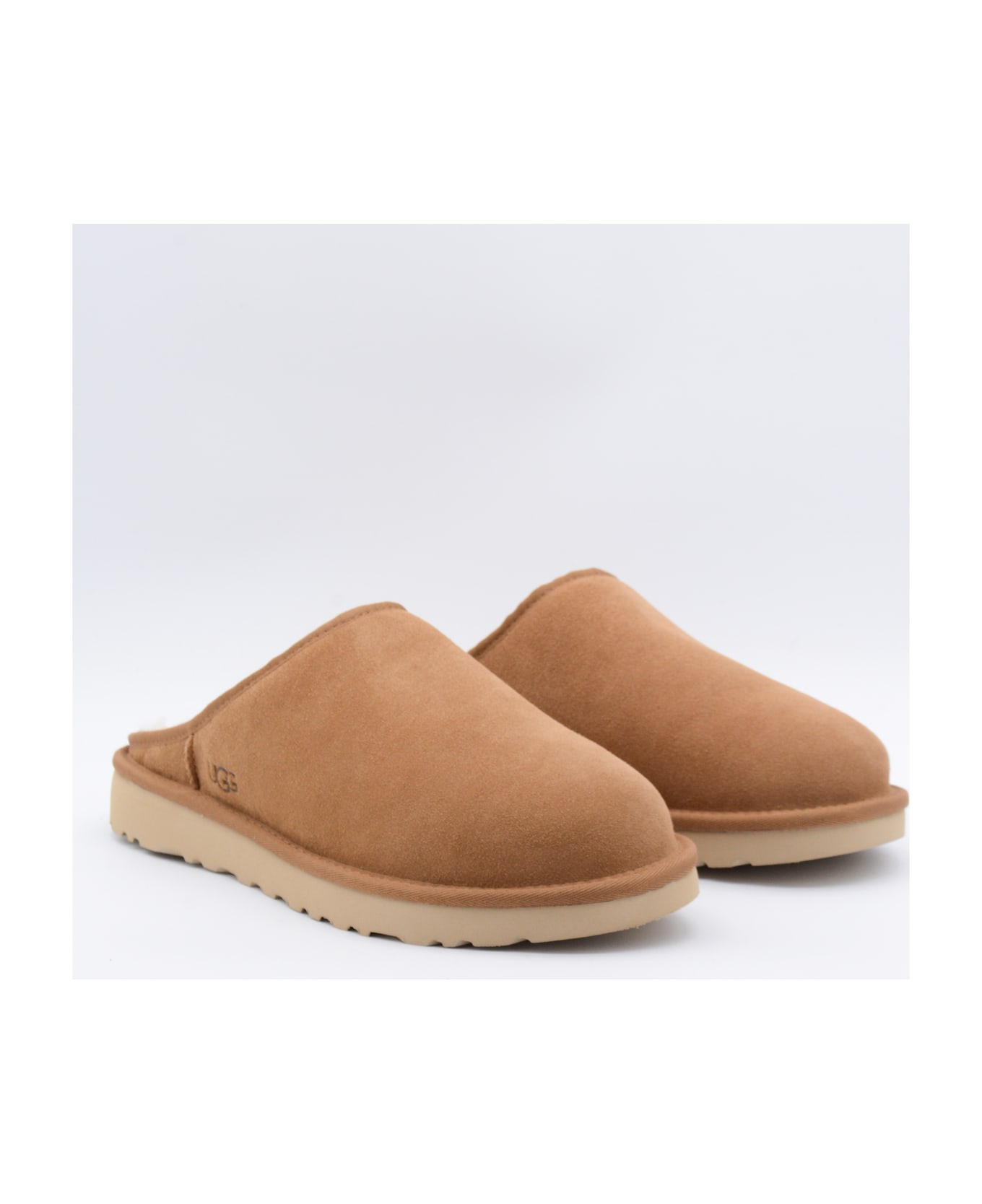 UGG Brown Flats - Chestnut
