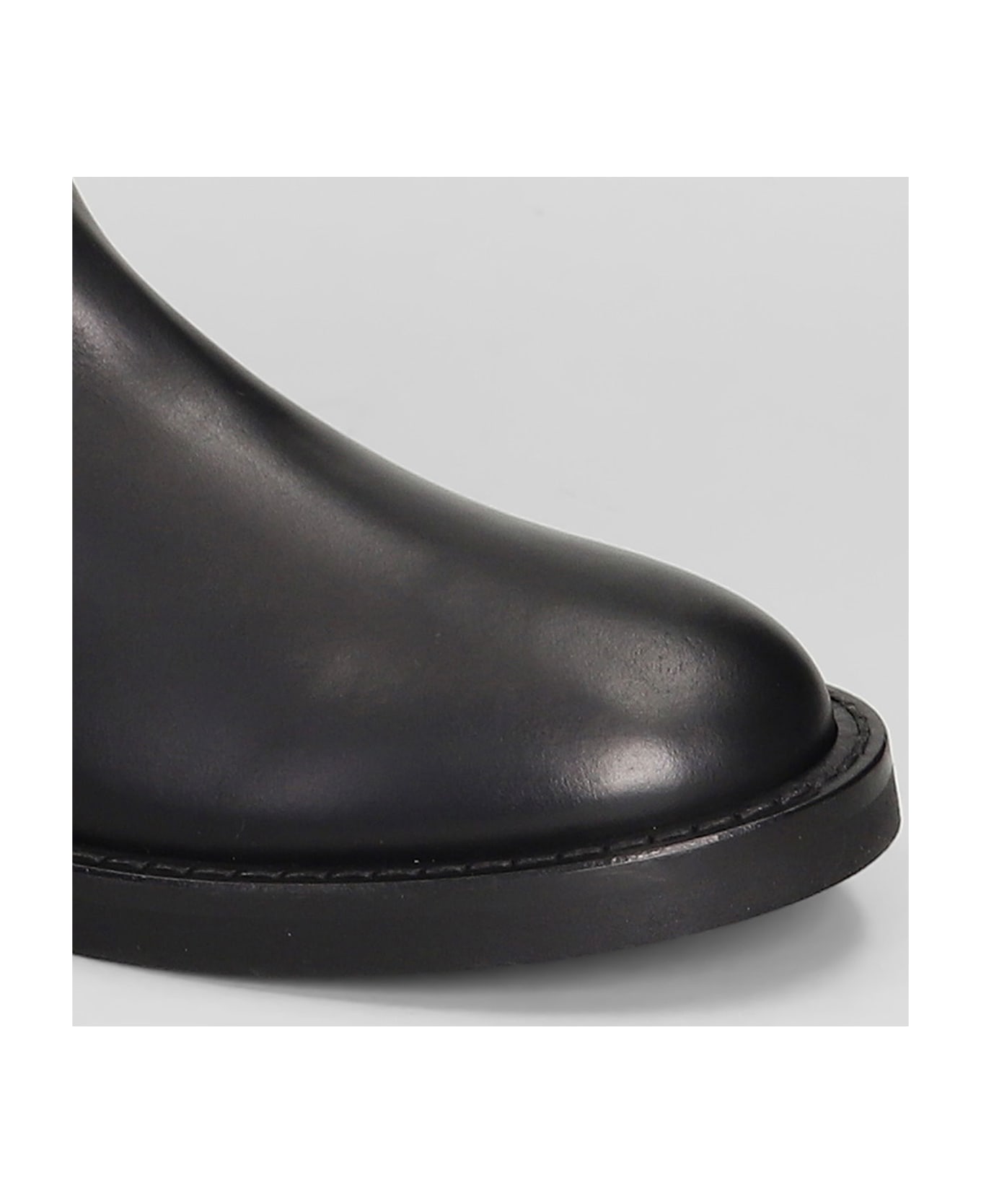 Via Roma 15 Low Heels Boots In Black Leather - black