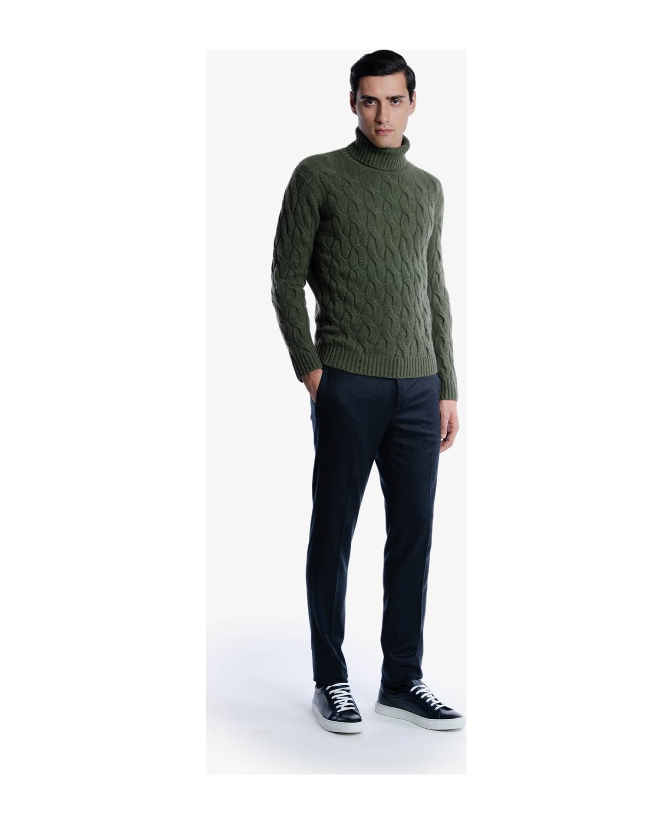 Larusmiani Turtleneck Sweater 'col Du Pillon' Sweater - Green