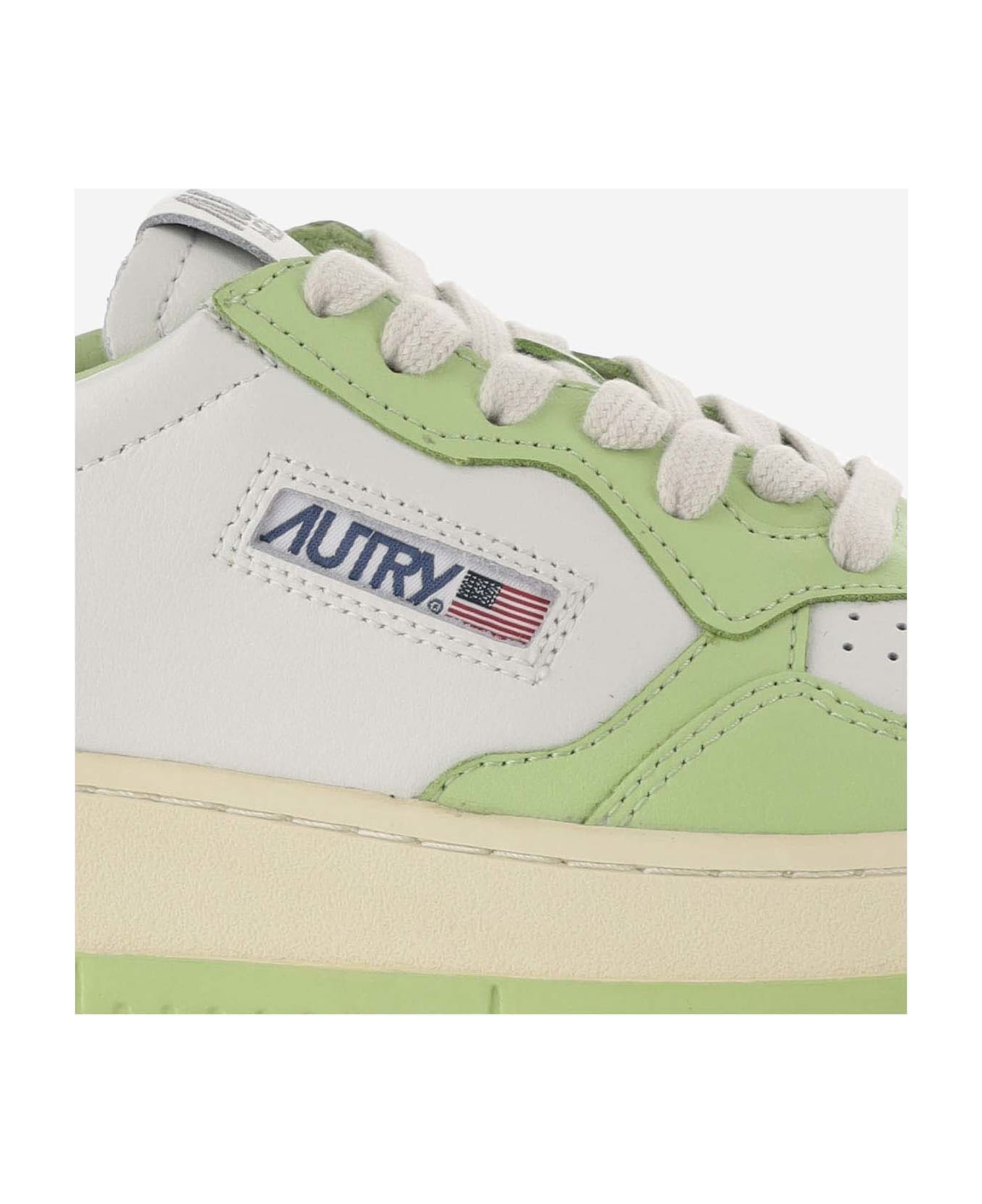 Autry Medalist Low Sneakers - WHT/SNAP GRN