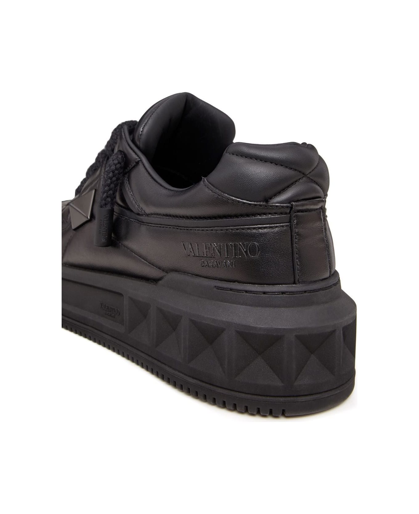 Valentino Garavani One Stud Xl Leather Sneakers - Black